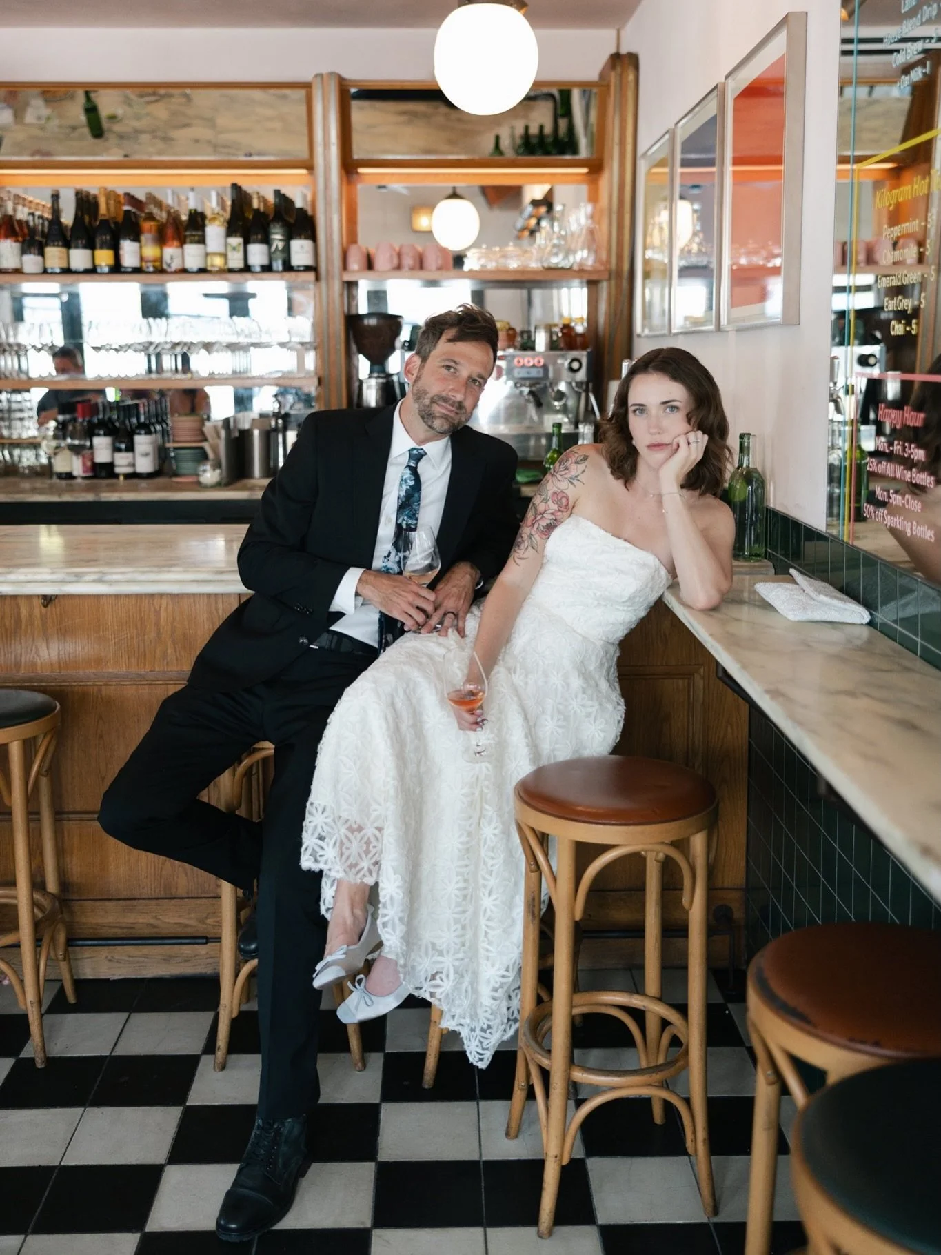 Giddy and a little tipsy on Soco 🥂

#austinelopement #austinelopementphotographer #traviscountycourthouse #courthouseweddingaustin #hemanmarionsweattcourthouse