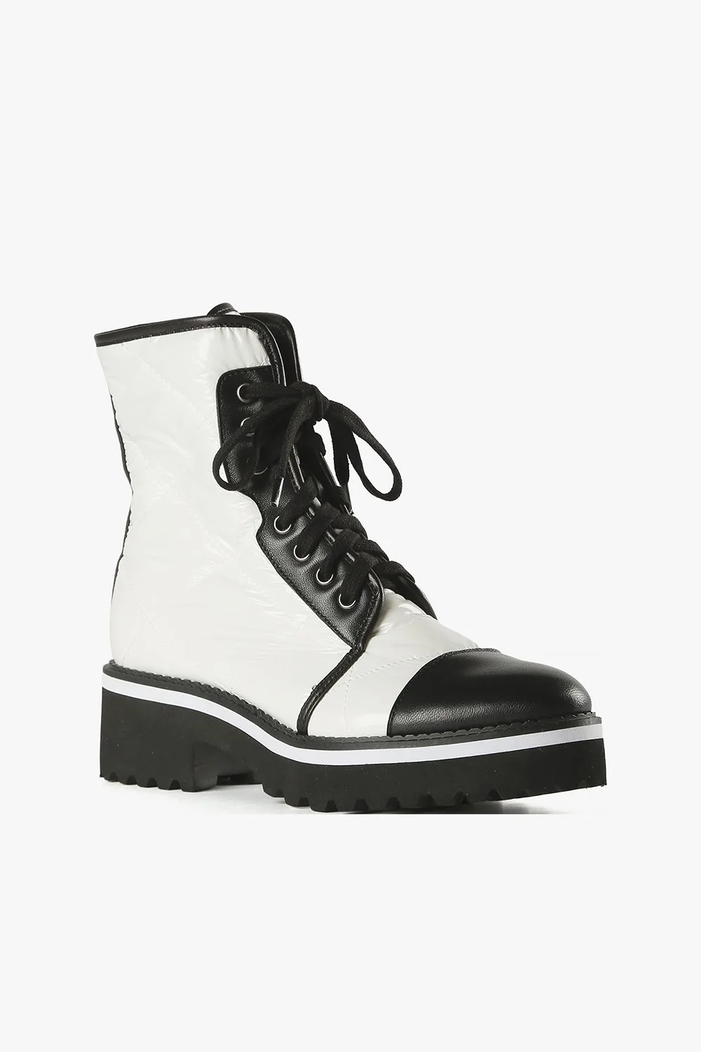 222012 Puffy Lugg Camper - White1-1.JPG