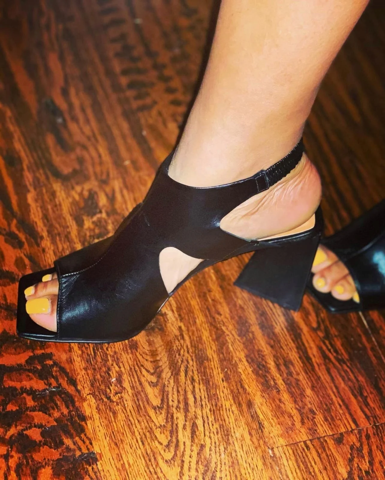 C8A8A27B-DFB1-4F49-868F-11D560EA66AD