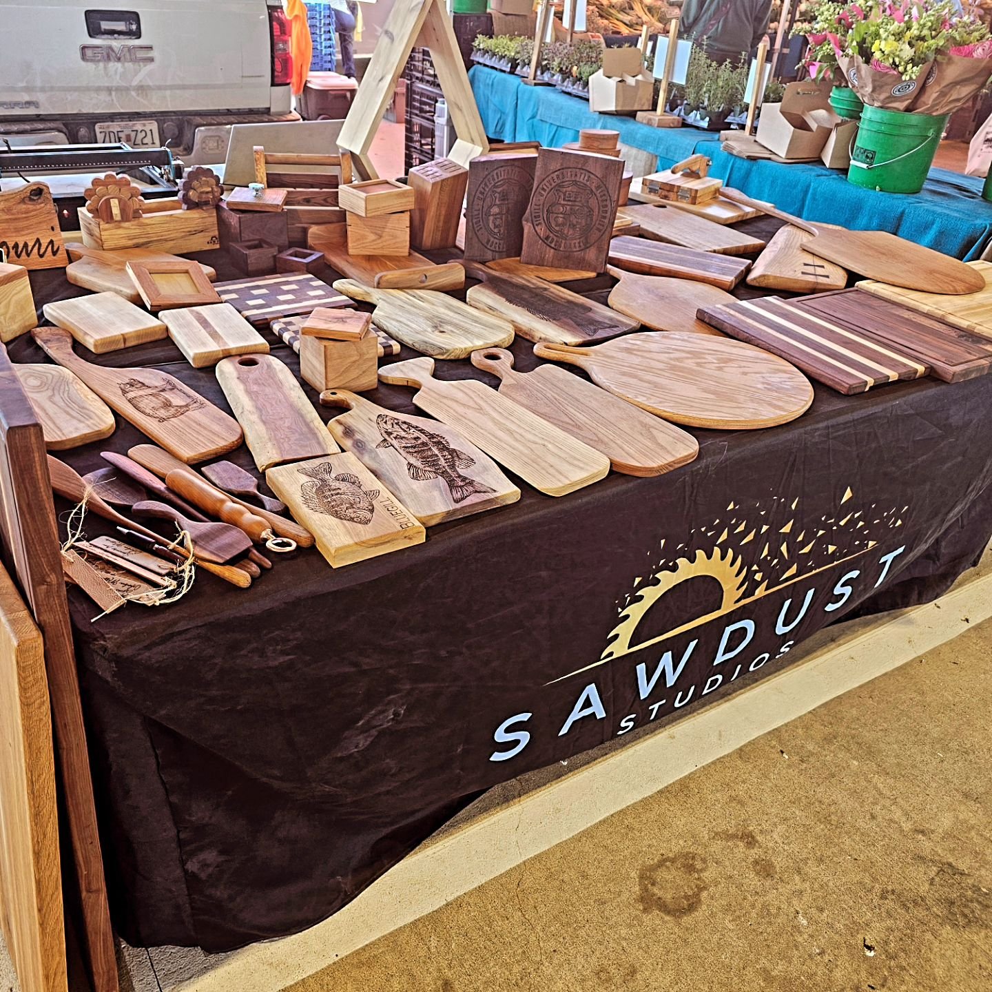 Come out on this perfect day and buy your mom the best Mother's Day gift at  Columbia Farmers Market 8-12

#sawduststudios #columbiamissouri #supportlocal #localbusiness #mothersdaygift #Mothersday2024