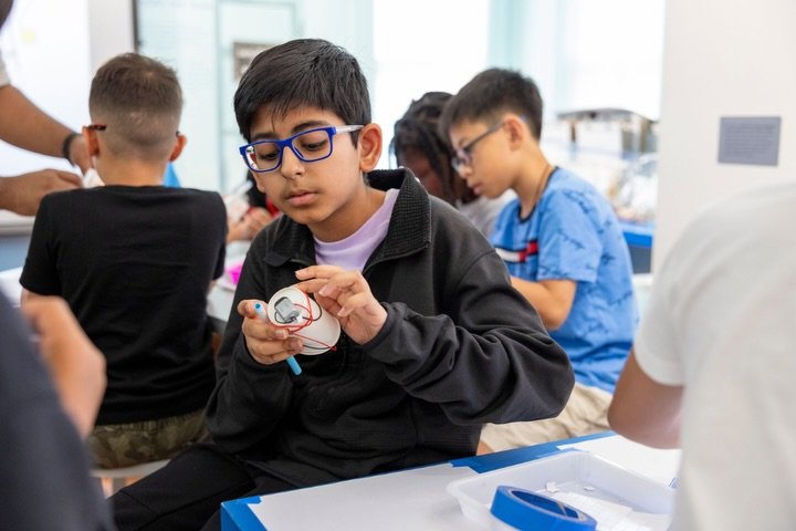 Did you know that our field trips include virtual and in-school options? Bring our educators to your school and inspire your students with the Lewis Latimer Mindset! In our interactive virtual and in-school experiences, students will practice their c