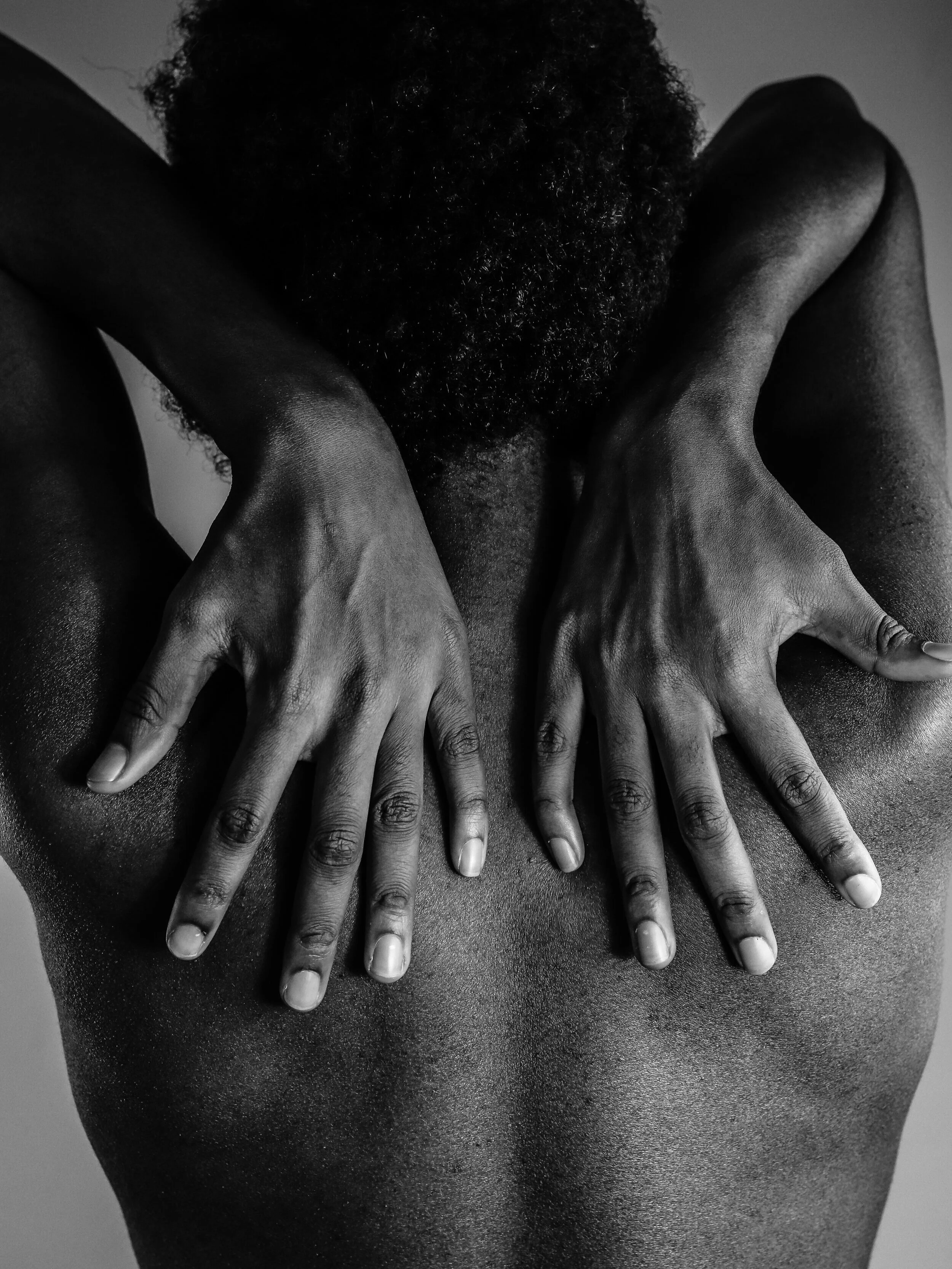 Evocative movement image by Jakala Toney — Kelly Berry embodied yoga coaching and body awareness sessions for creatives