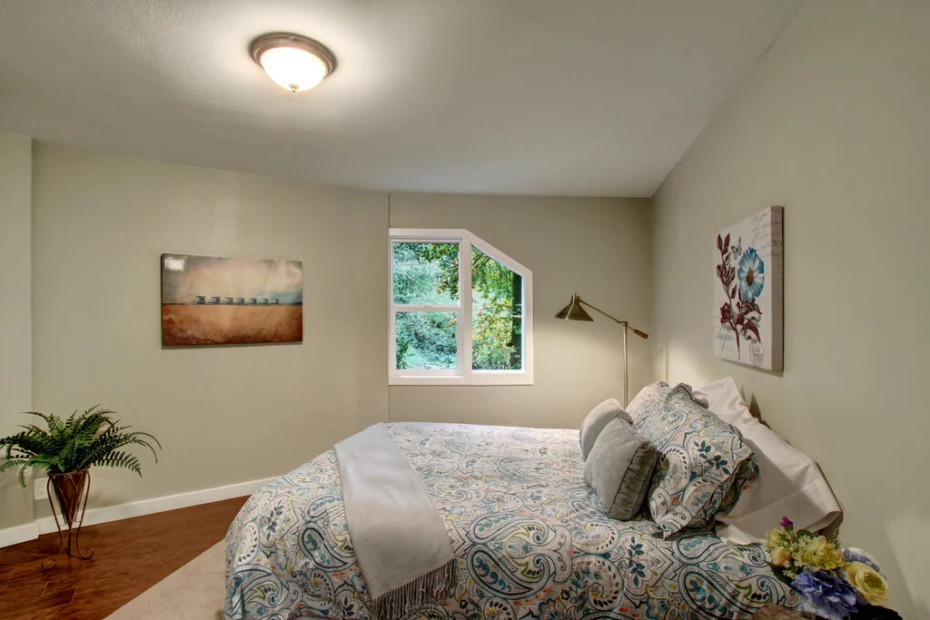 Staged Home Tour Treehouse in Cottage Lake, Washington — Staged4more