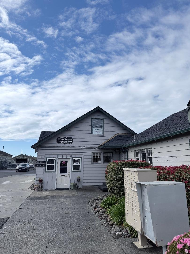 All utilities paid in this small 1 bed, 1 bath apartment! 