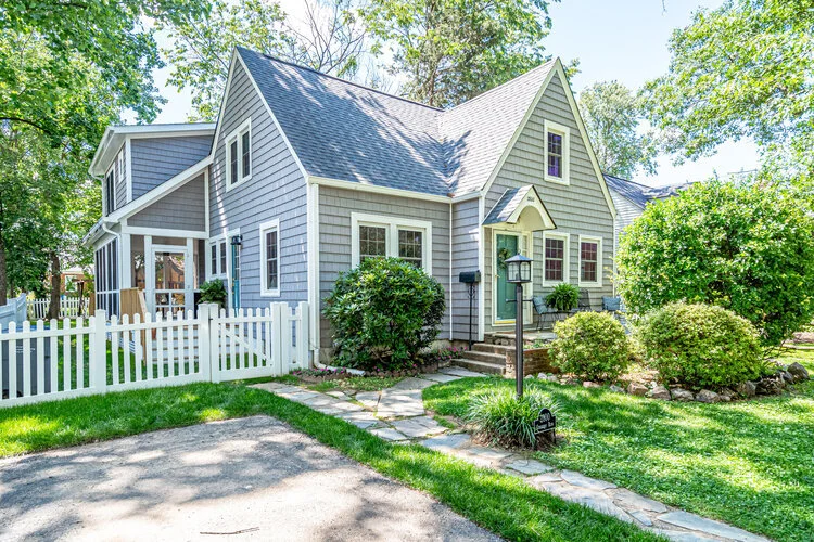 A TINY TUDOR ADDITION