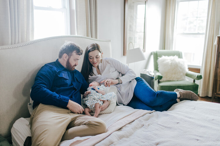 St.+Louis+MO+In+Home+Lifestyle+Newborn+Session_See+Things+Closer+Photography_13.jpg
