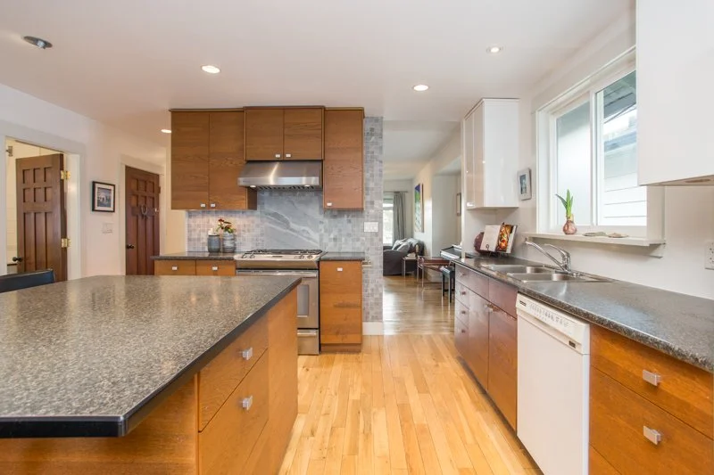 3207 Adanac VANCOUVER- MLS-23.JPG