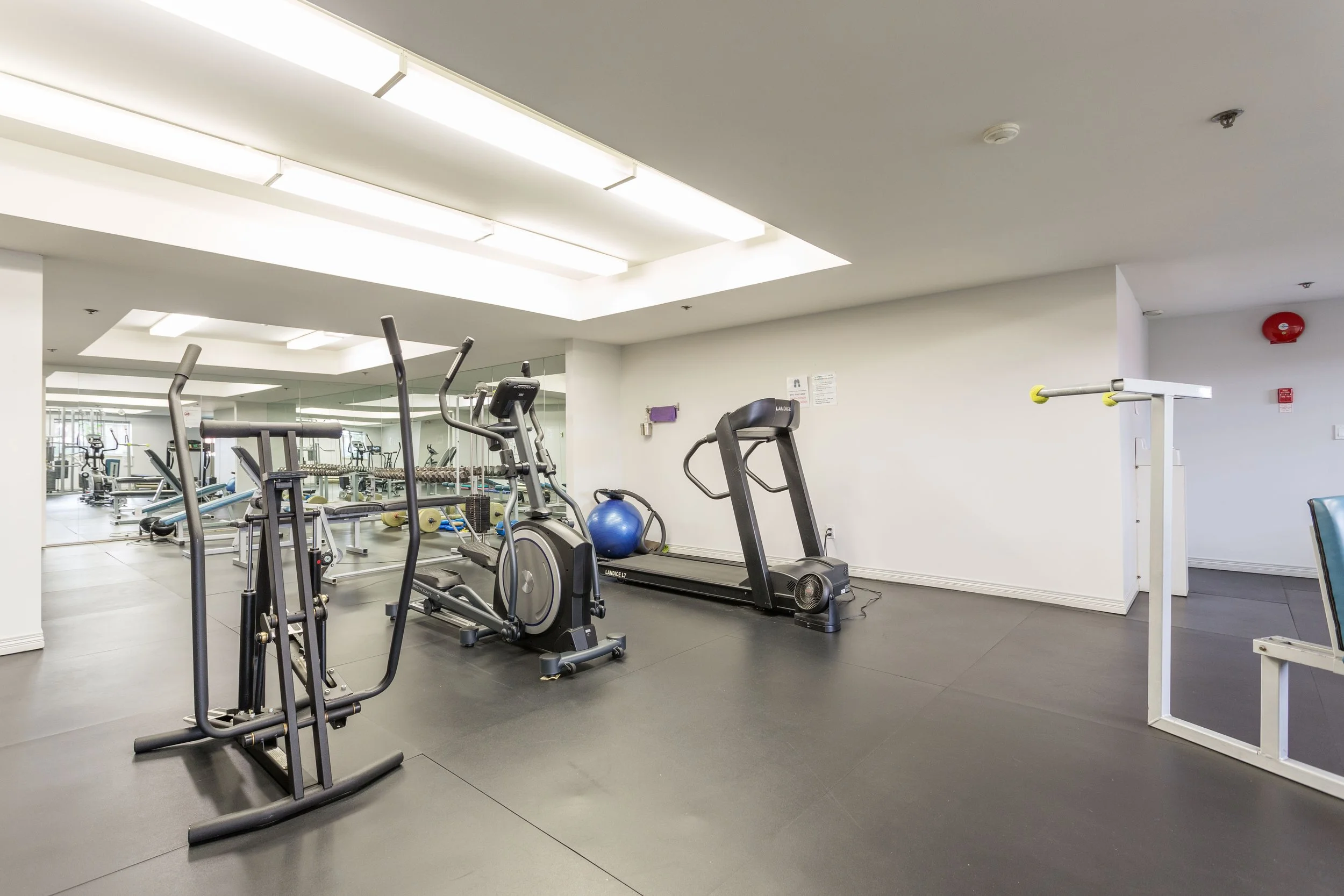 219 8600 General Currie RICHMOND-2.JPG