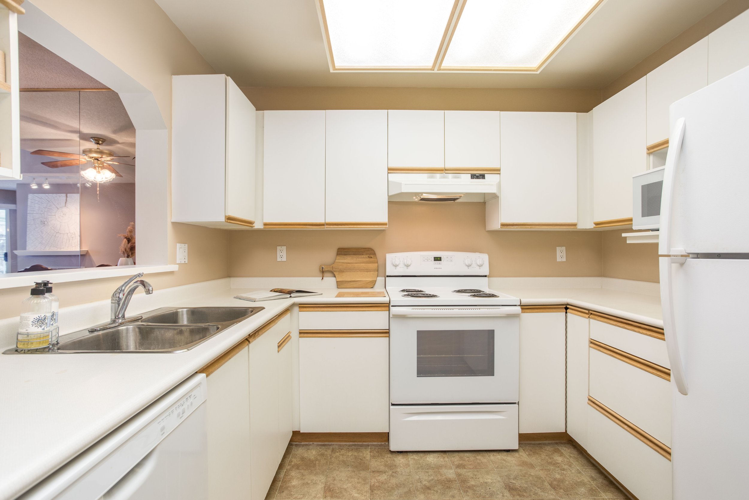 305 8600 General Currie Richmond-HIGH-3.JPG