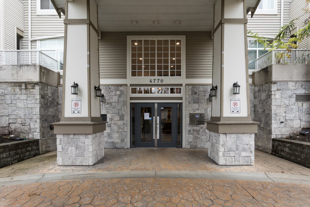 4770 52a St LADNER-MLS-28.JPG