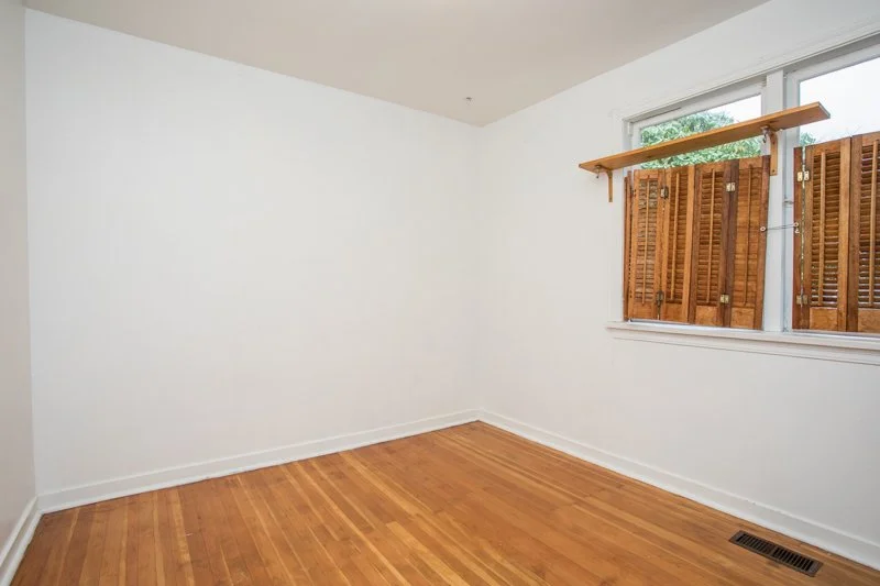 11 Hythe Ave Burnaby-MLS-2.JPG