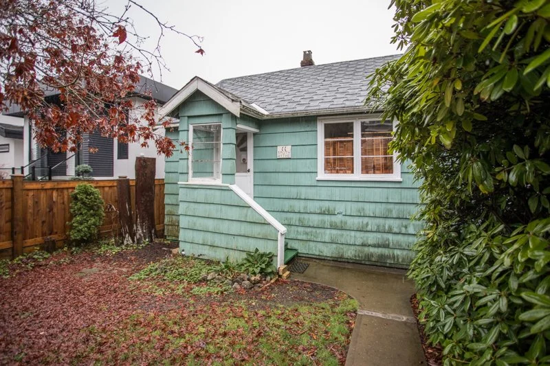 11 Hythe Ave Burnaby-MLS-18.JPG