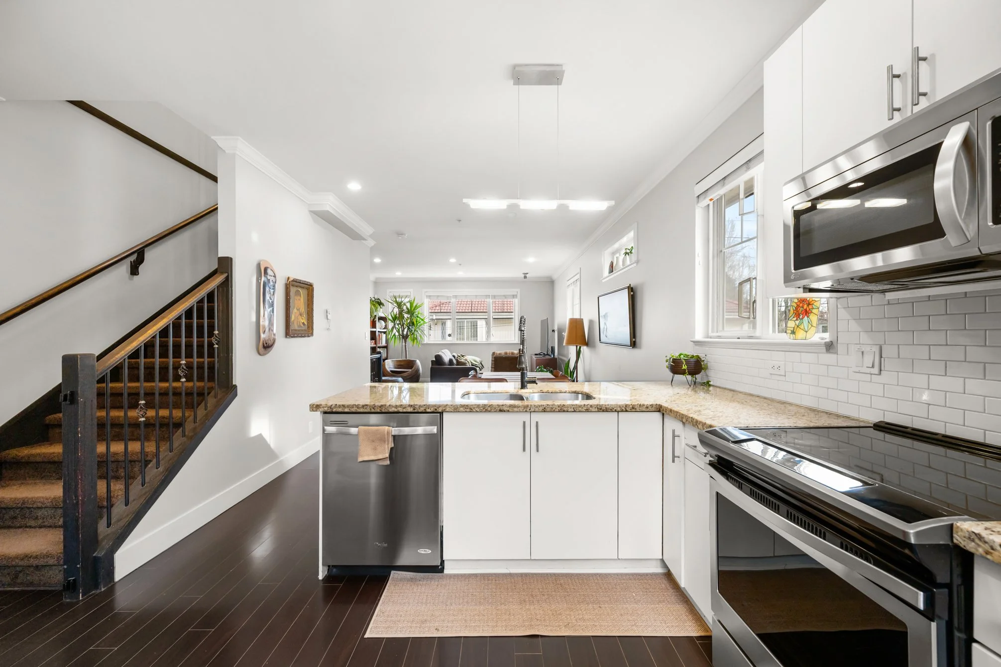 1407 E 28th Ave Vancouver017.jpg