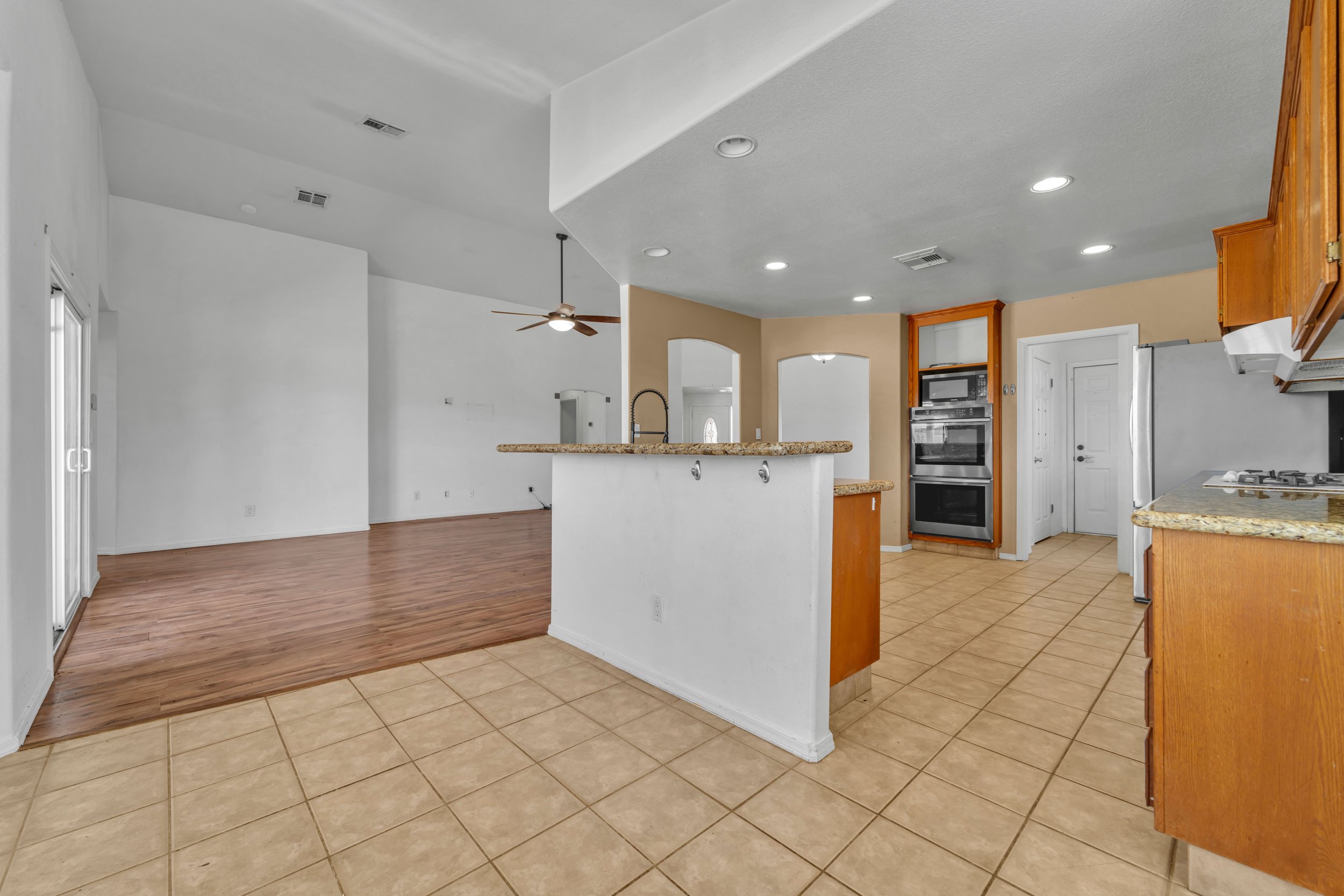 Ives Ct. 10.JPG