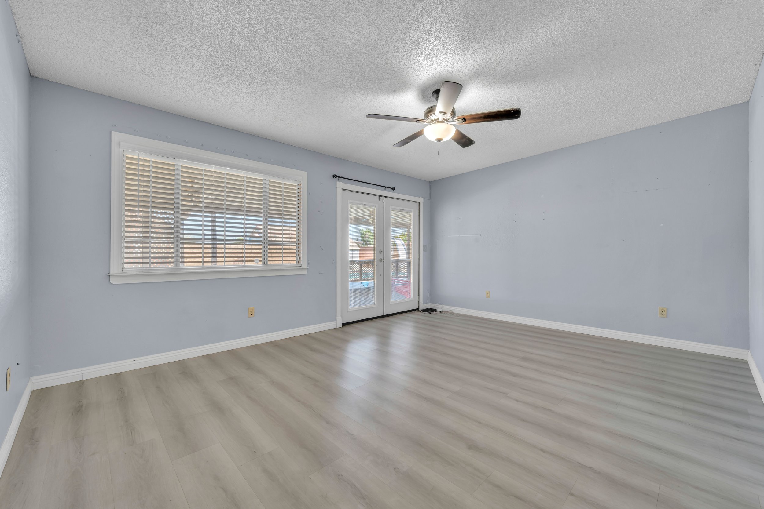 7343 Bay Ave. 6.jpg