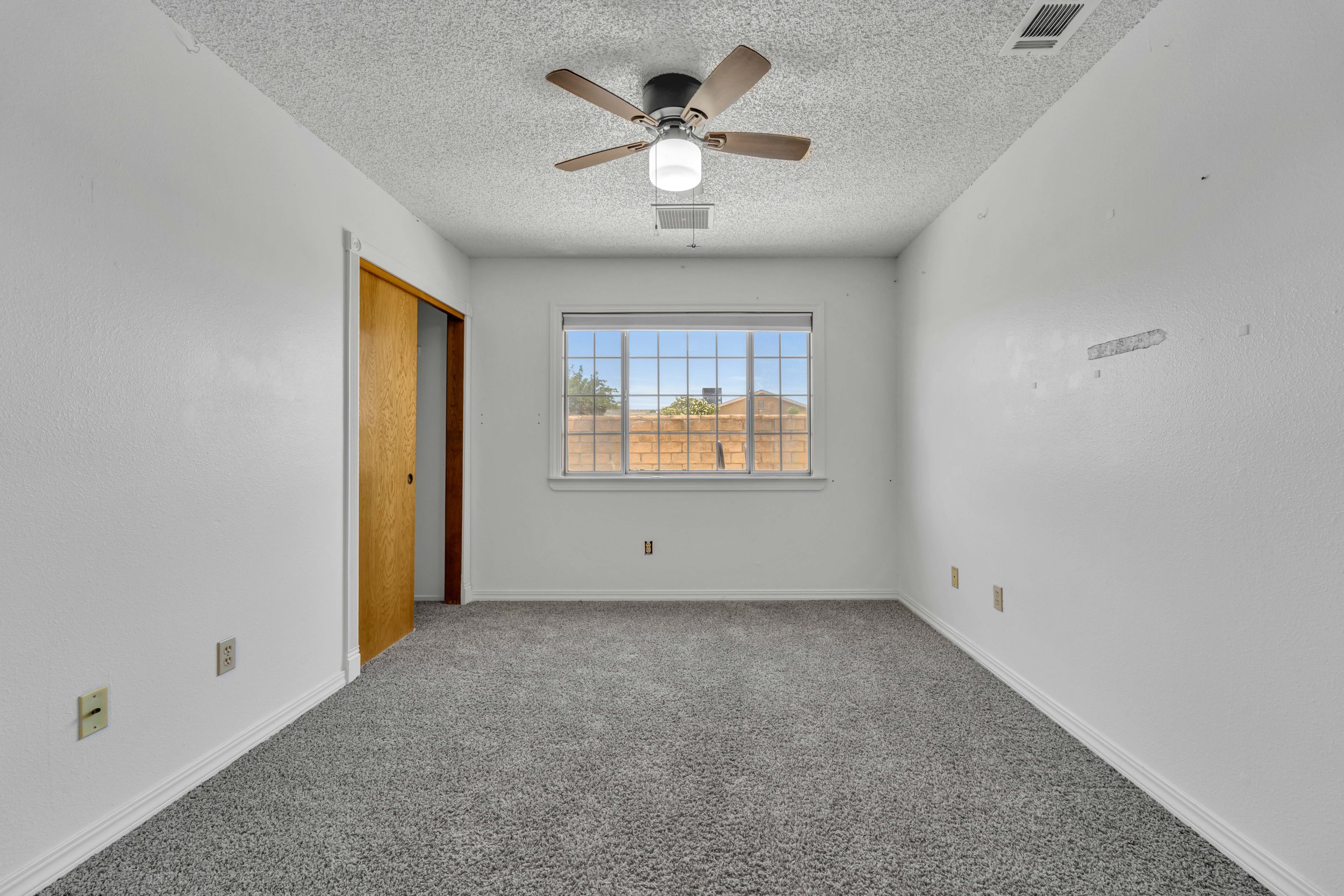 7343 Bay Ave. 18.jpg