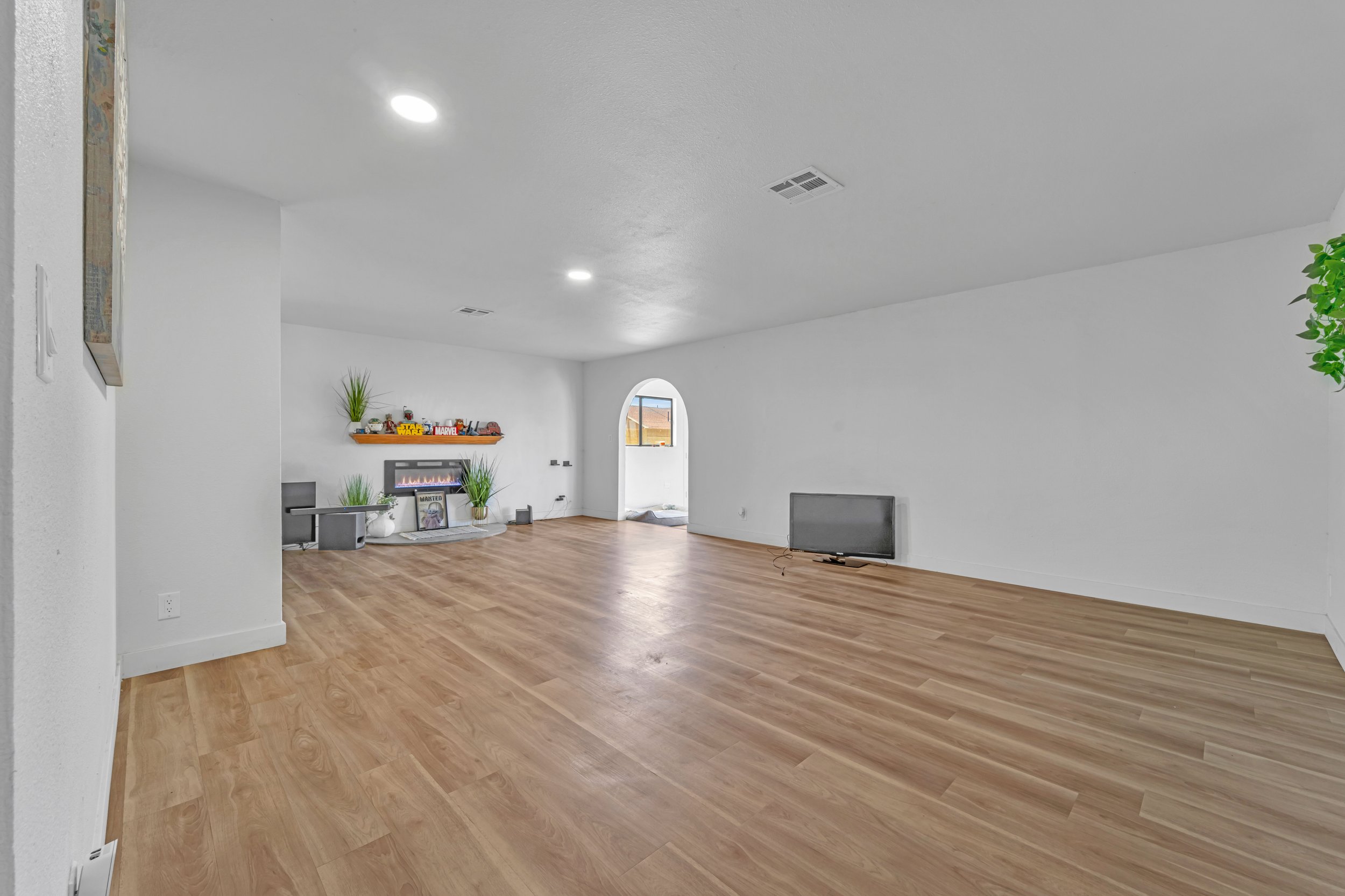 7648 Jimson Ave. 4.jpg