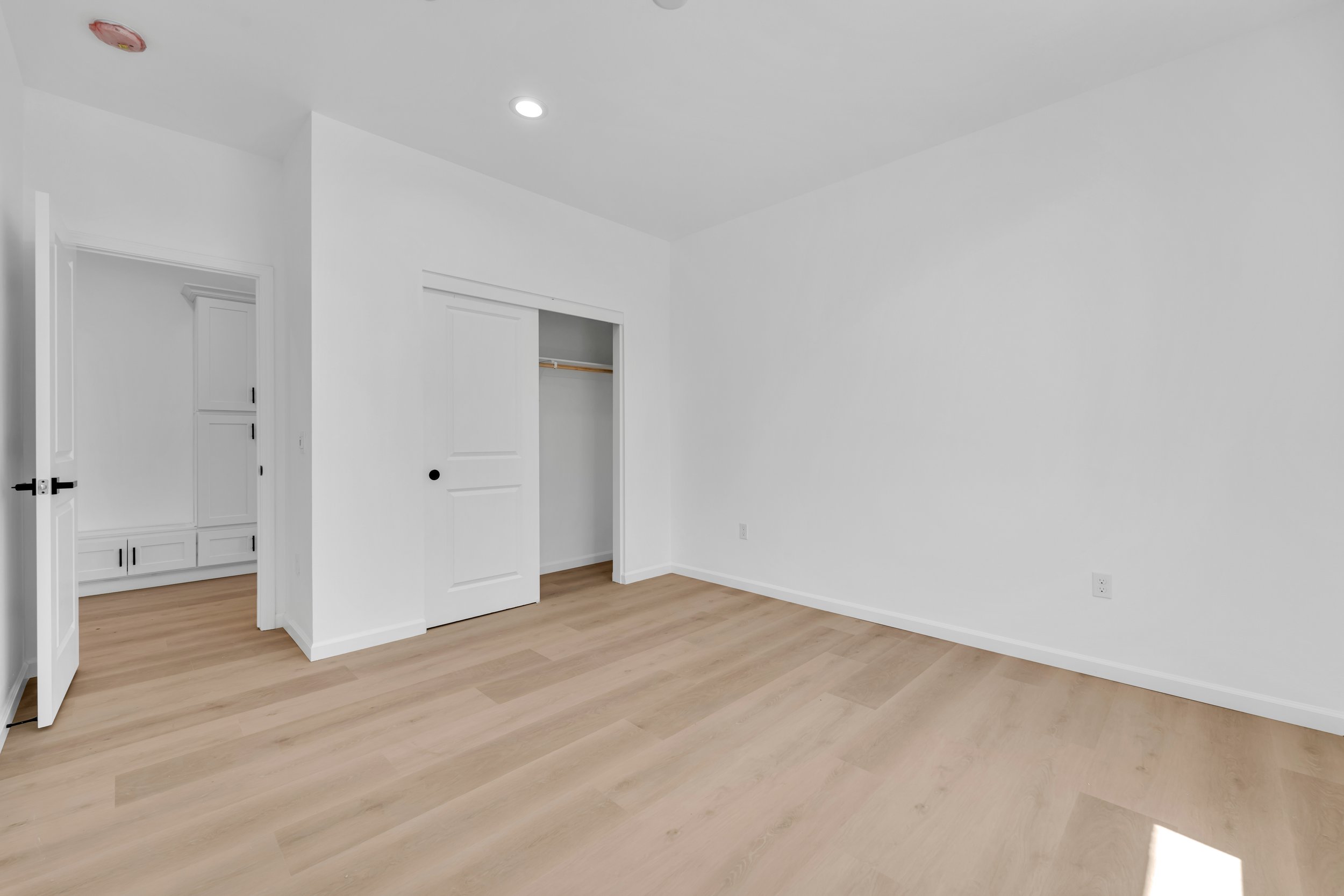 8837 Holly Ave. 4.jpg
