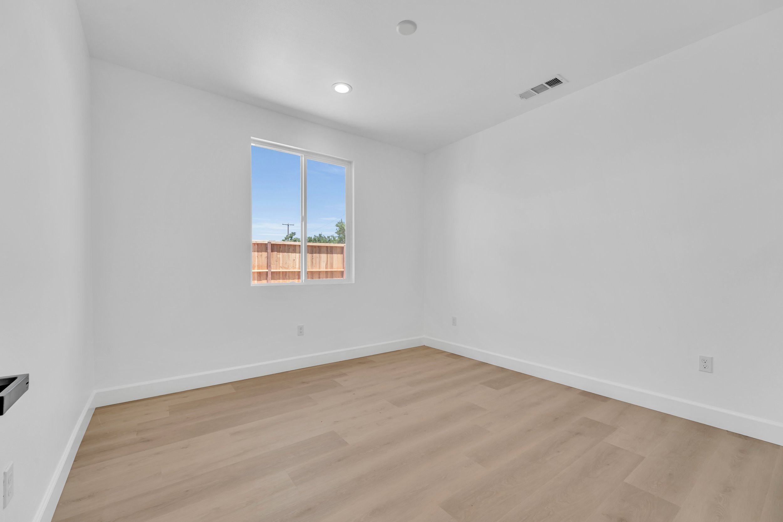 8837 Holly Ave. 5.jpg