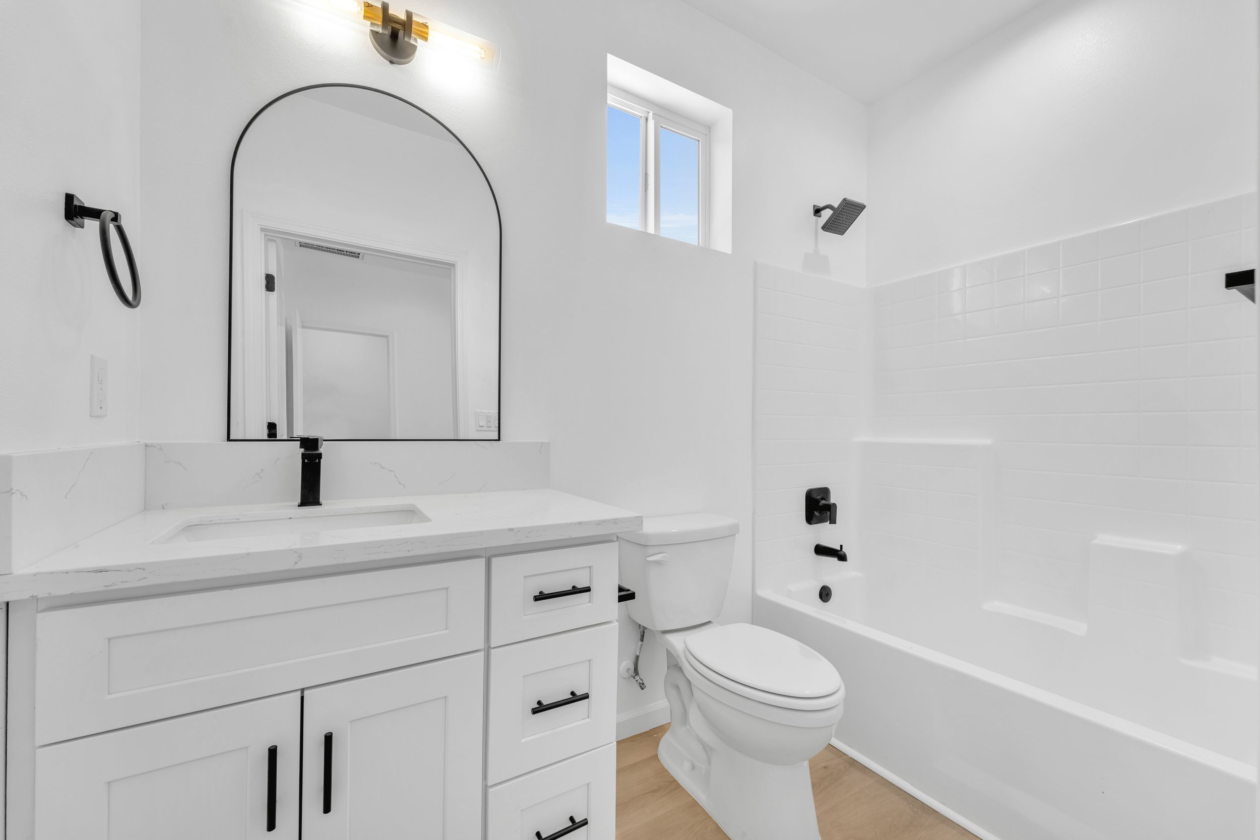 8837 Holly Ave. 17..jpg