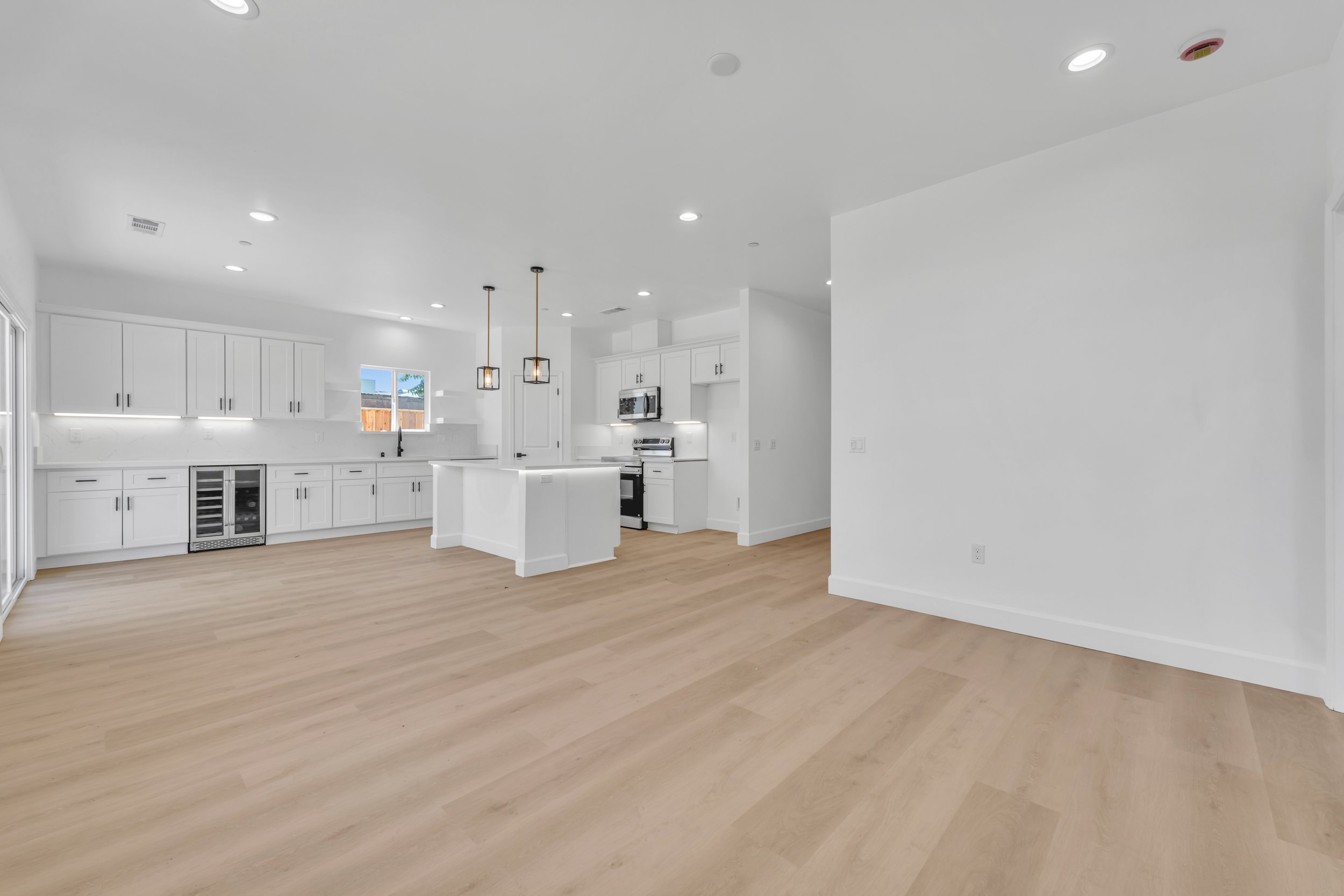 8837 Holly Ave. 18.jpg