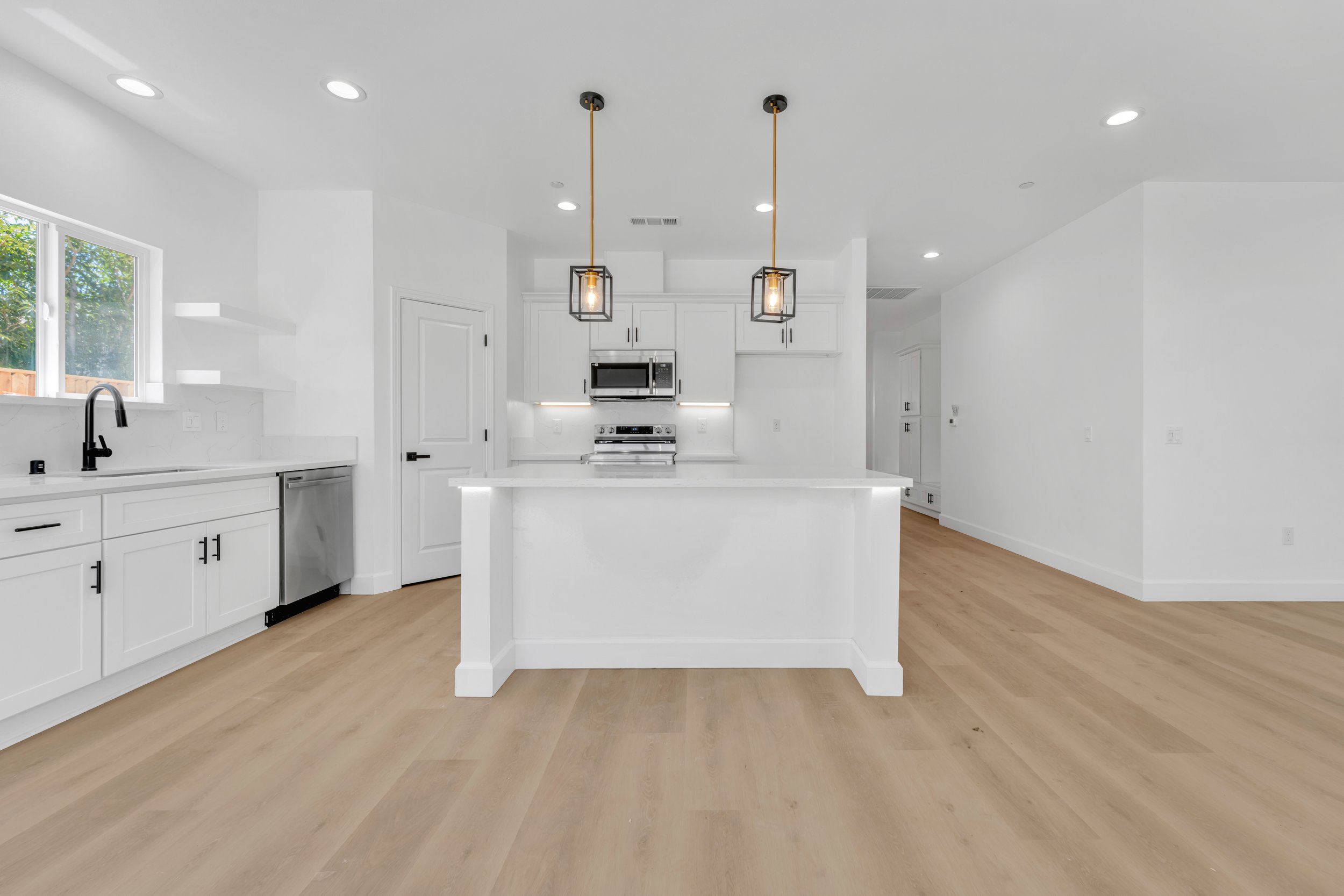8837 Holly Ave. 22.jpg
