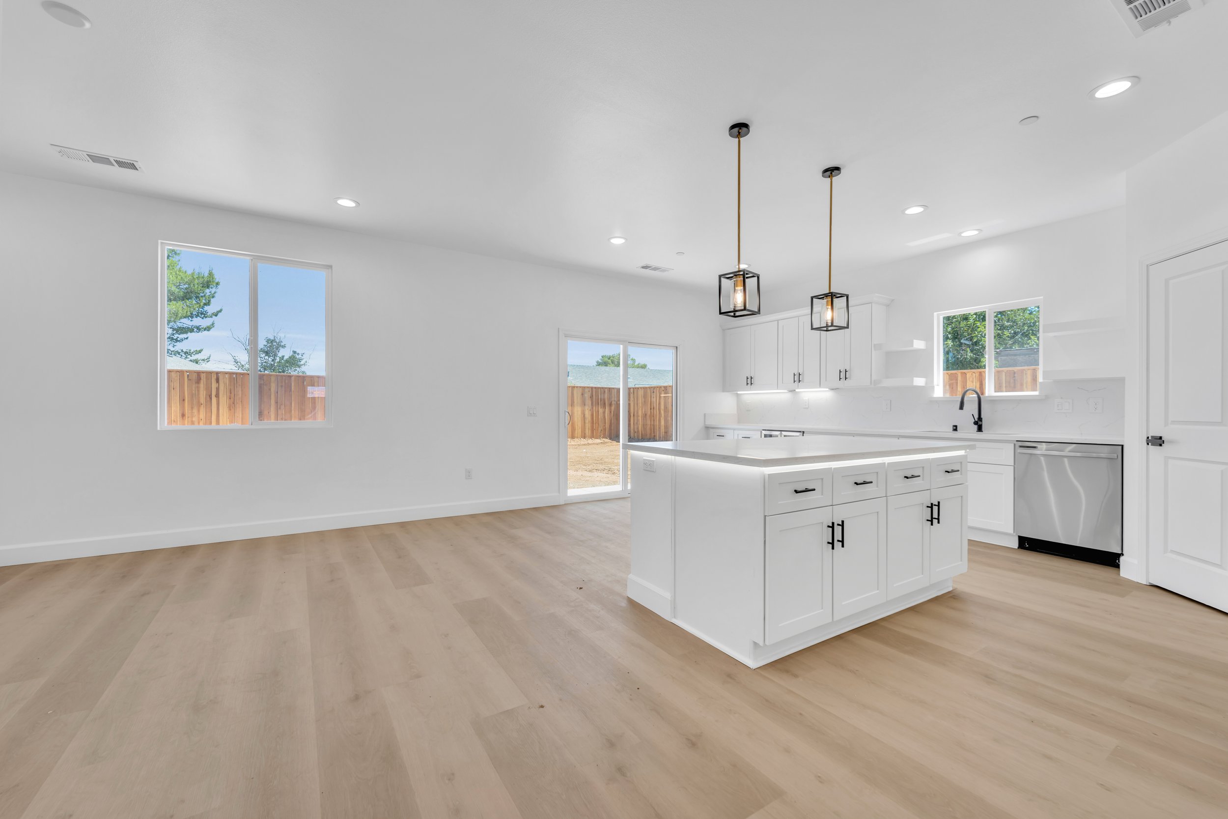 8837 Holly Ave. 24.jpg
