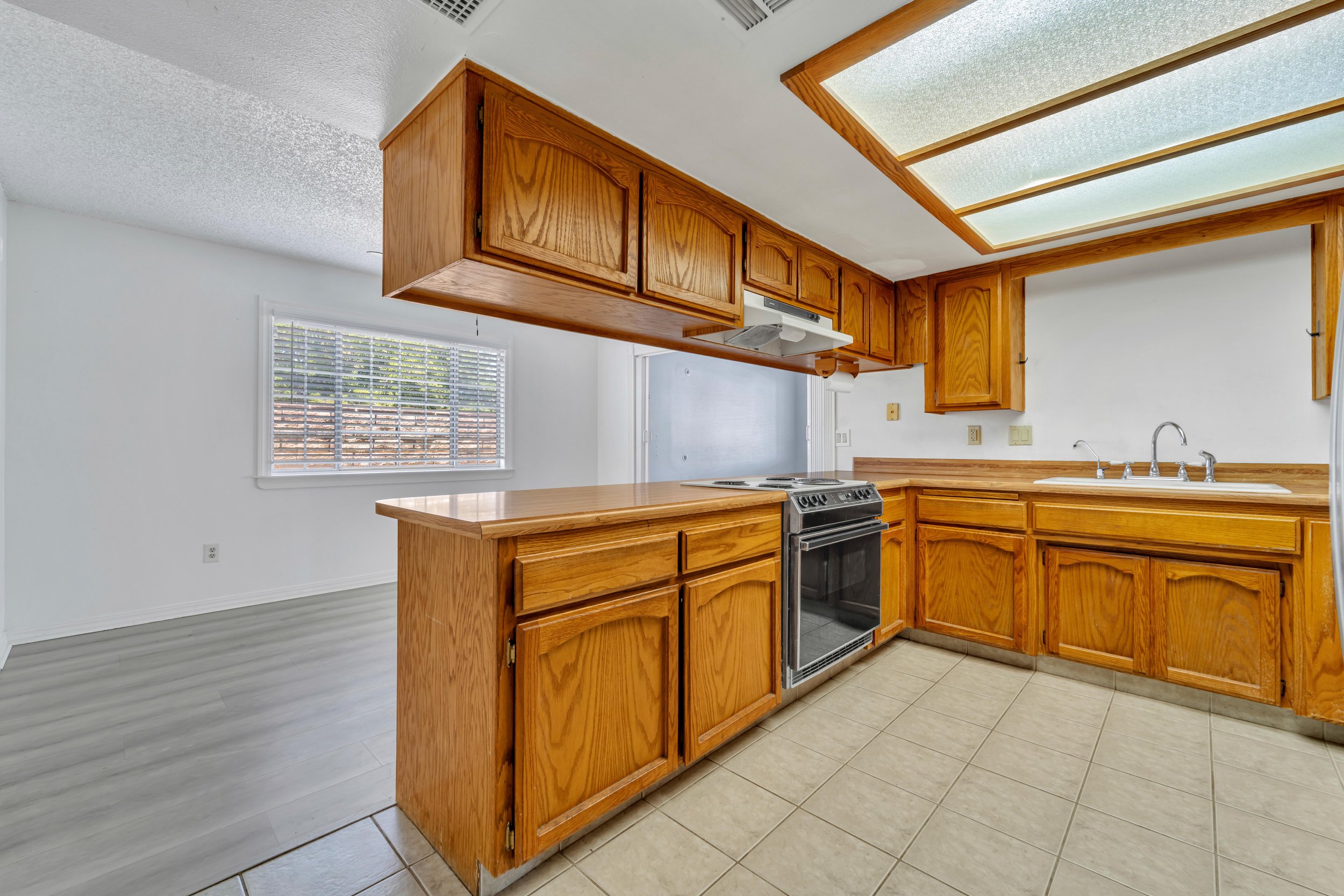 7343 Bay Ave. 11.jpg