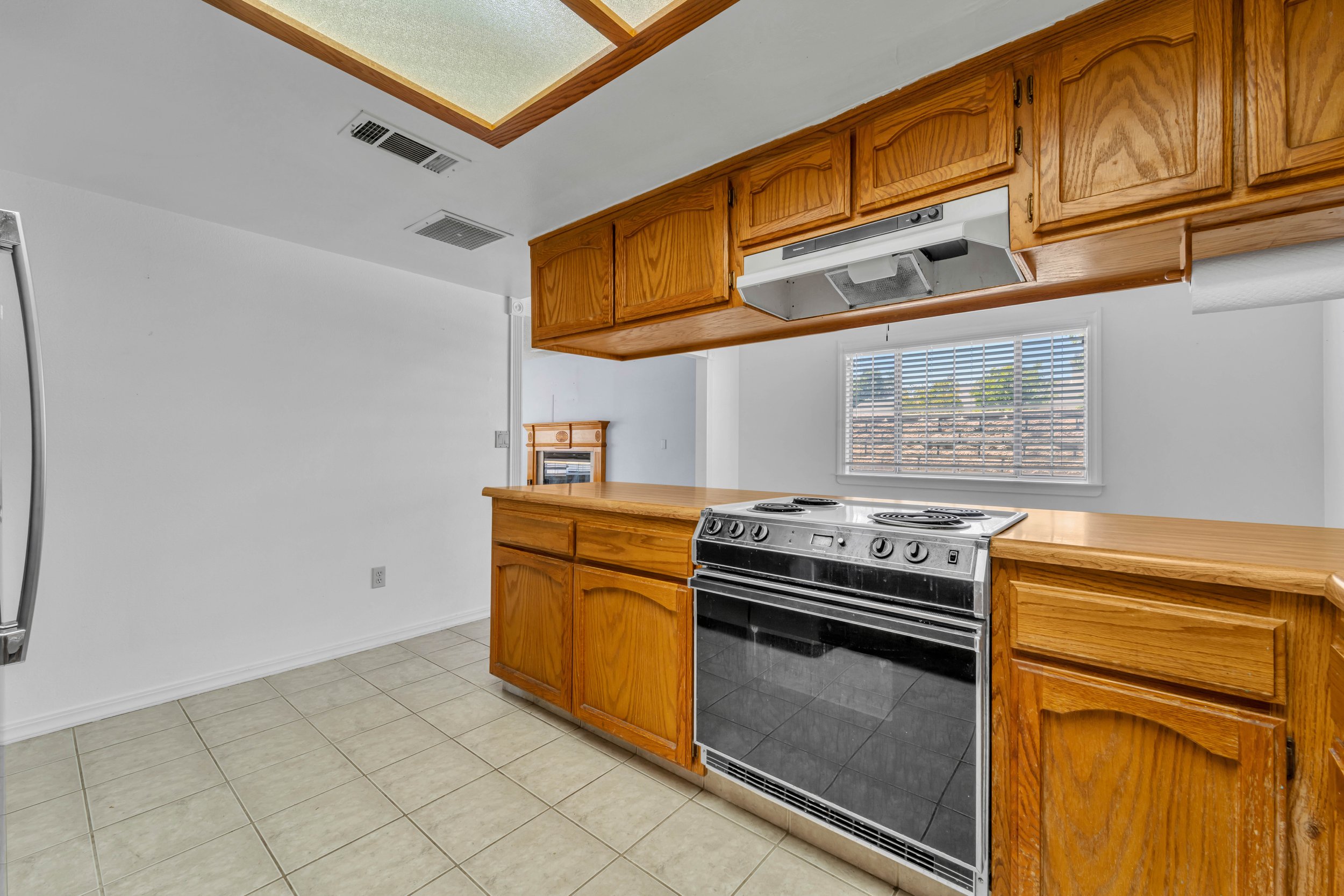 7343 Bay Ave. 13.jpg