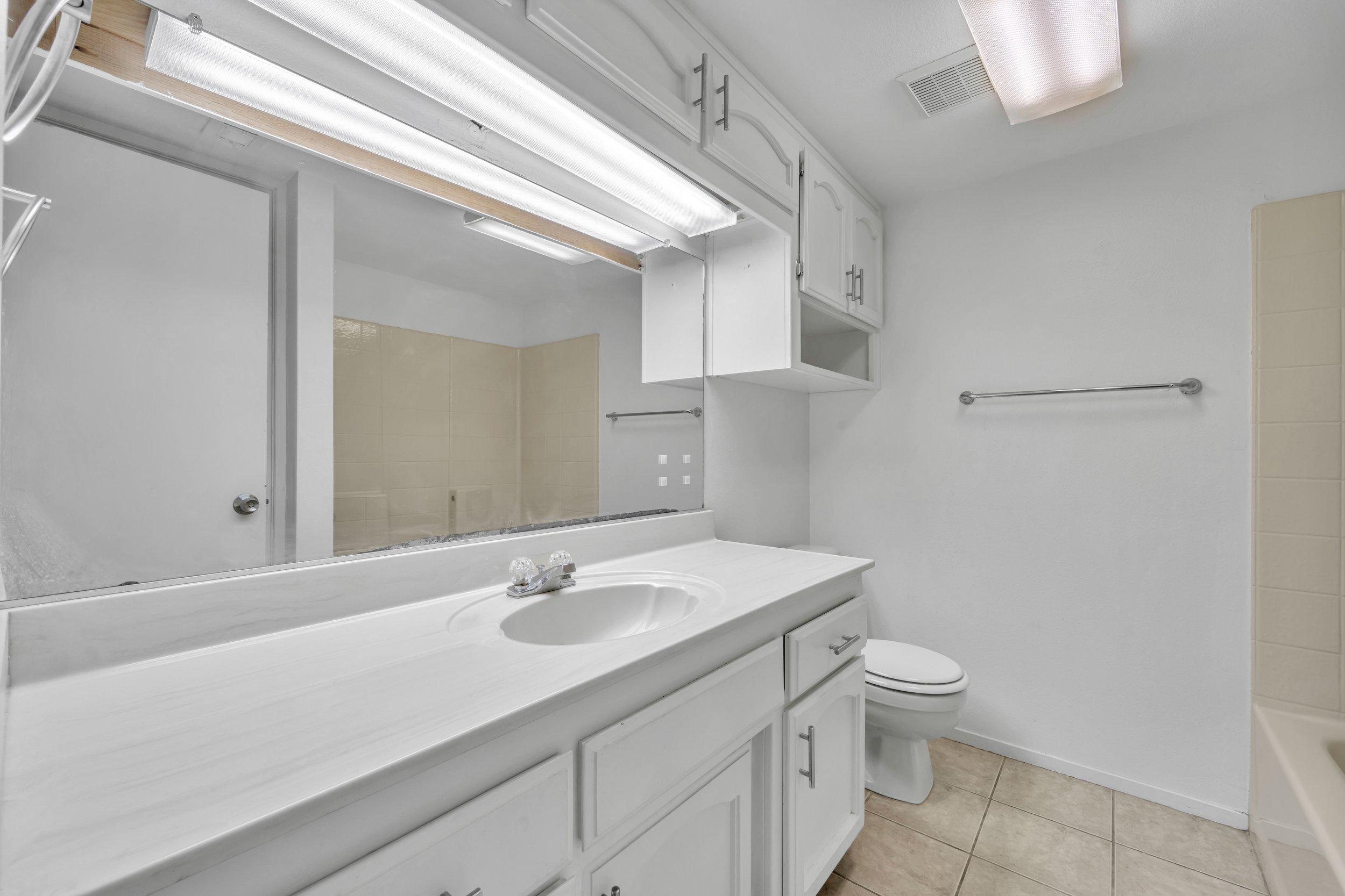 7343 Bay Ave. 21.jpg