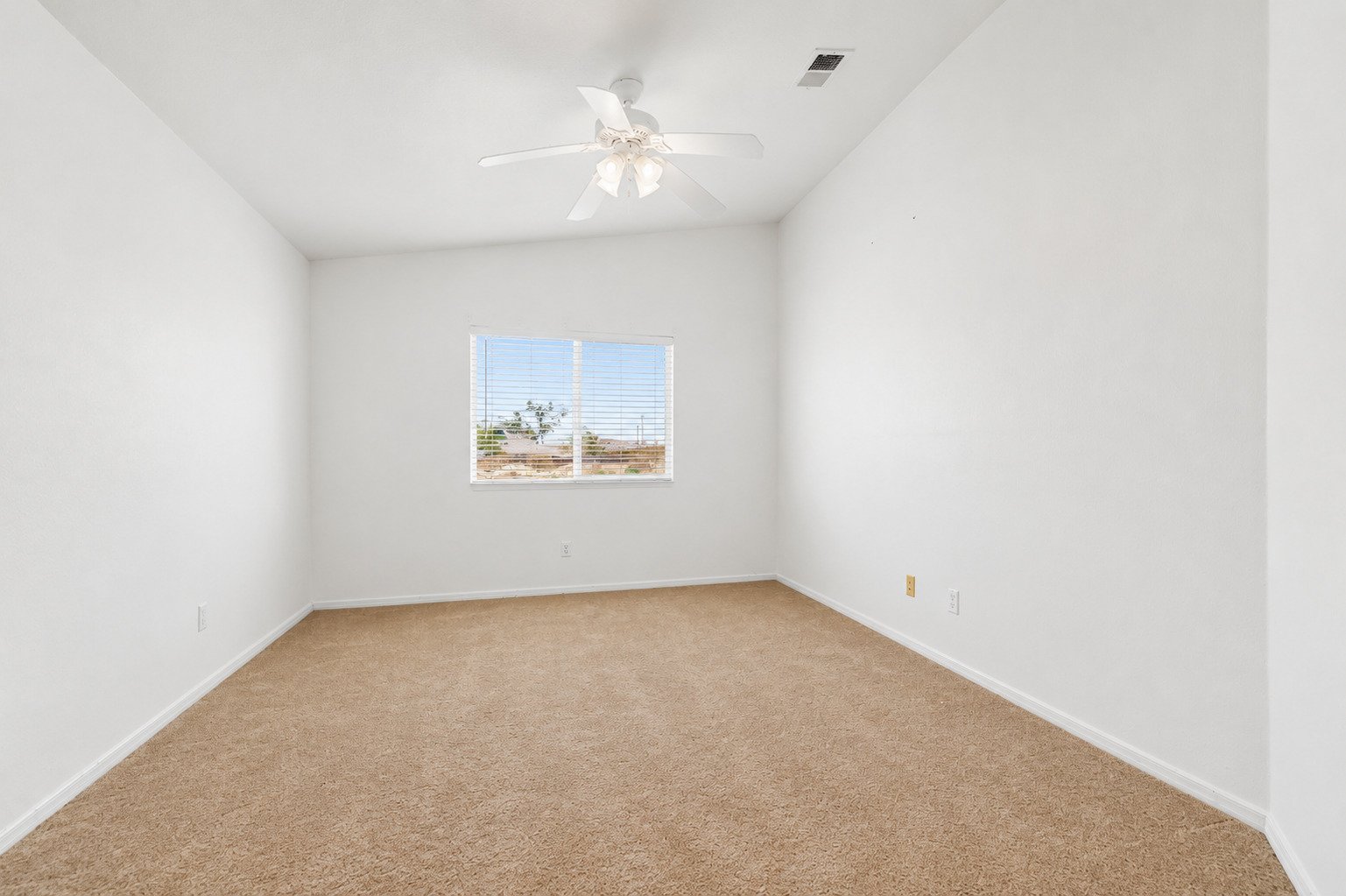 21741 Ives Ct New 3.jpg