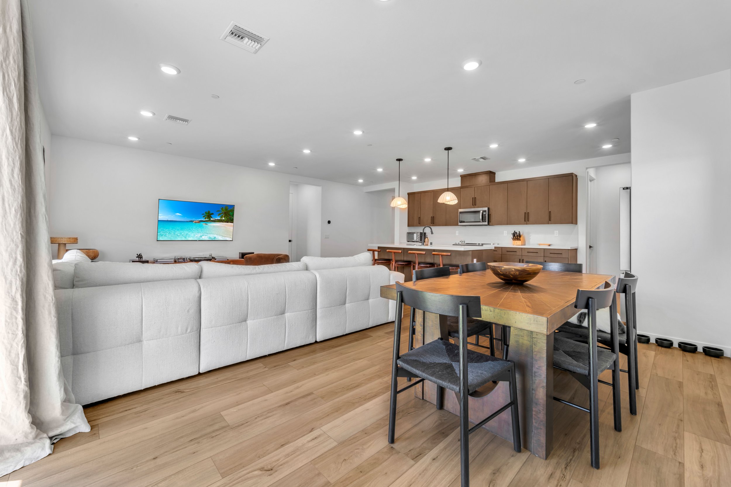 3230 Emerald Ln. 8.jpg