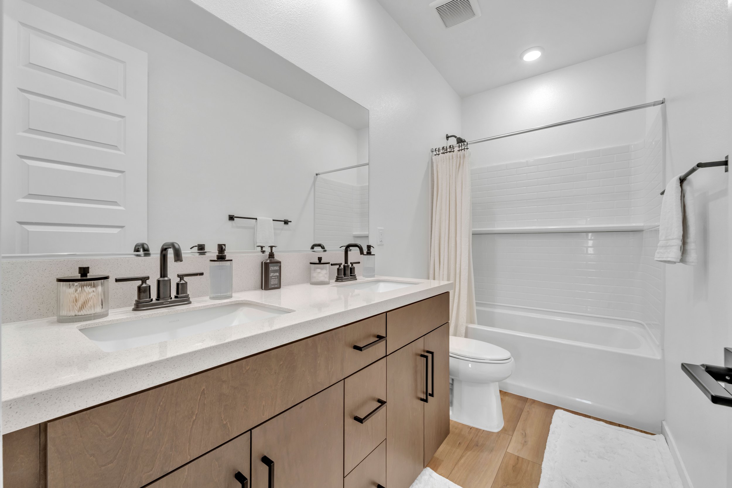 3230 Emerald Ln. 12.jpg