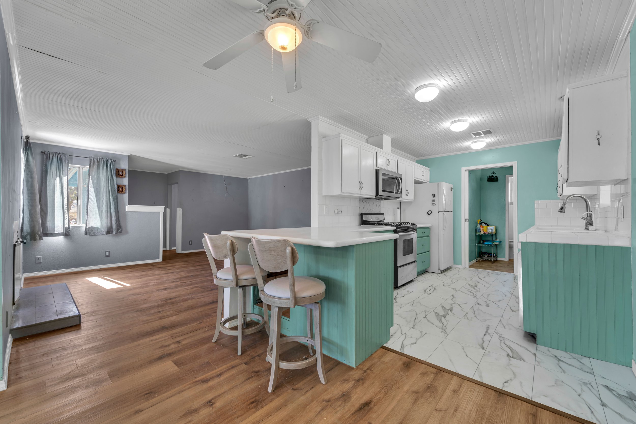 9400 Kemper Rd. 7.jpg