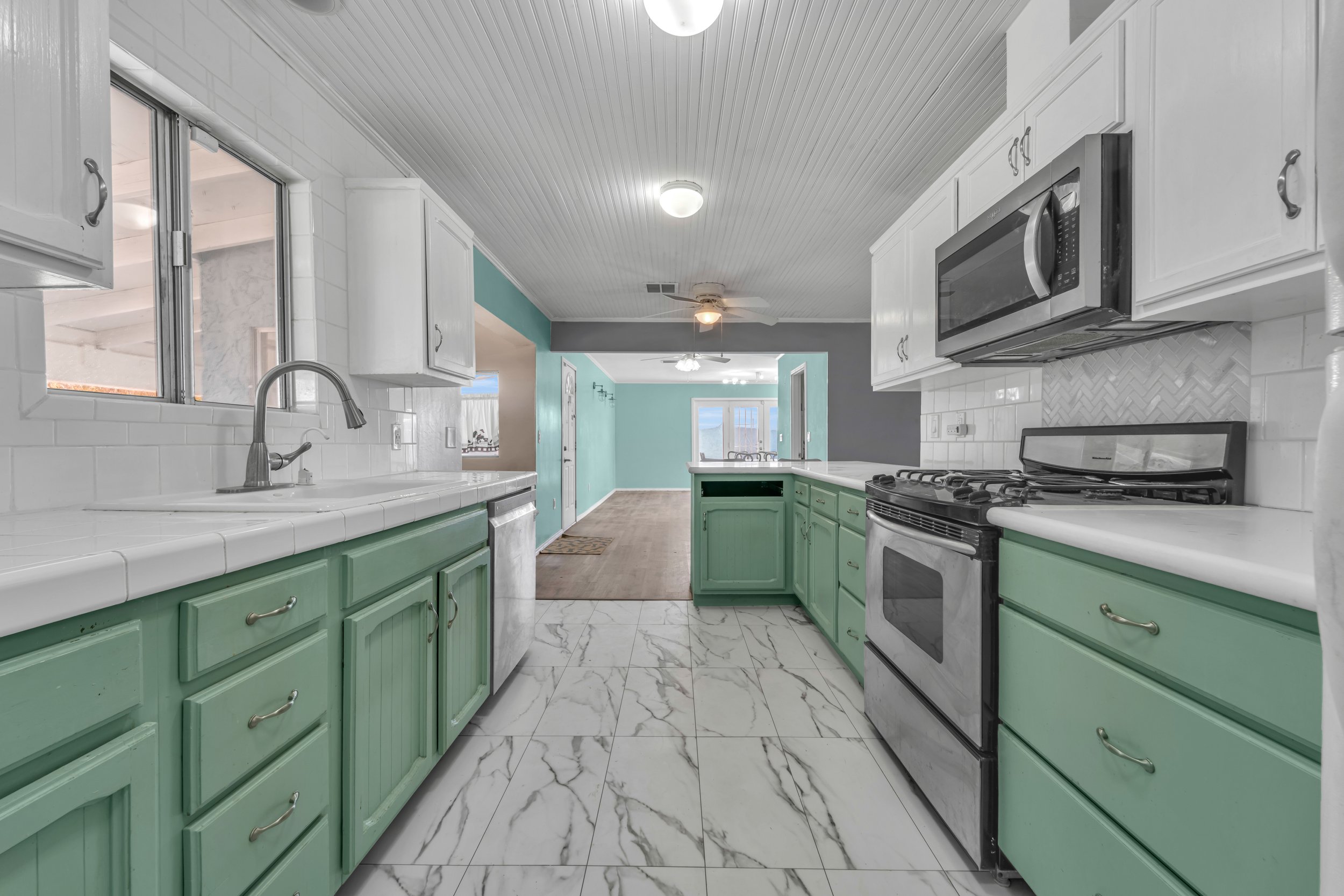 9400 Kemper Rd. 9.jpg