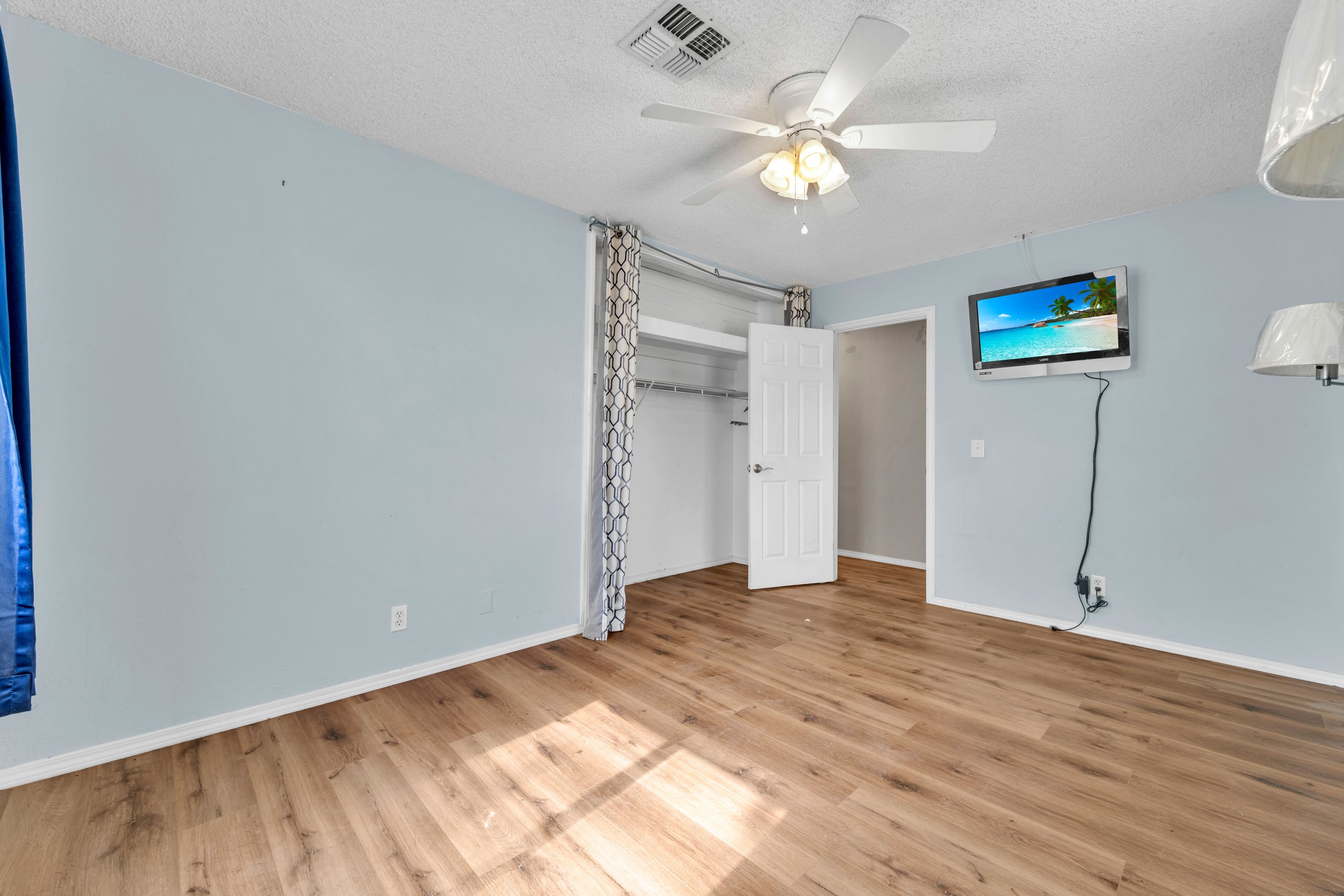 9400 Kemper Rd. 14.jpg