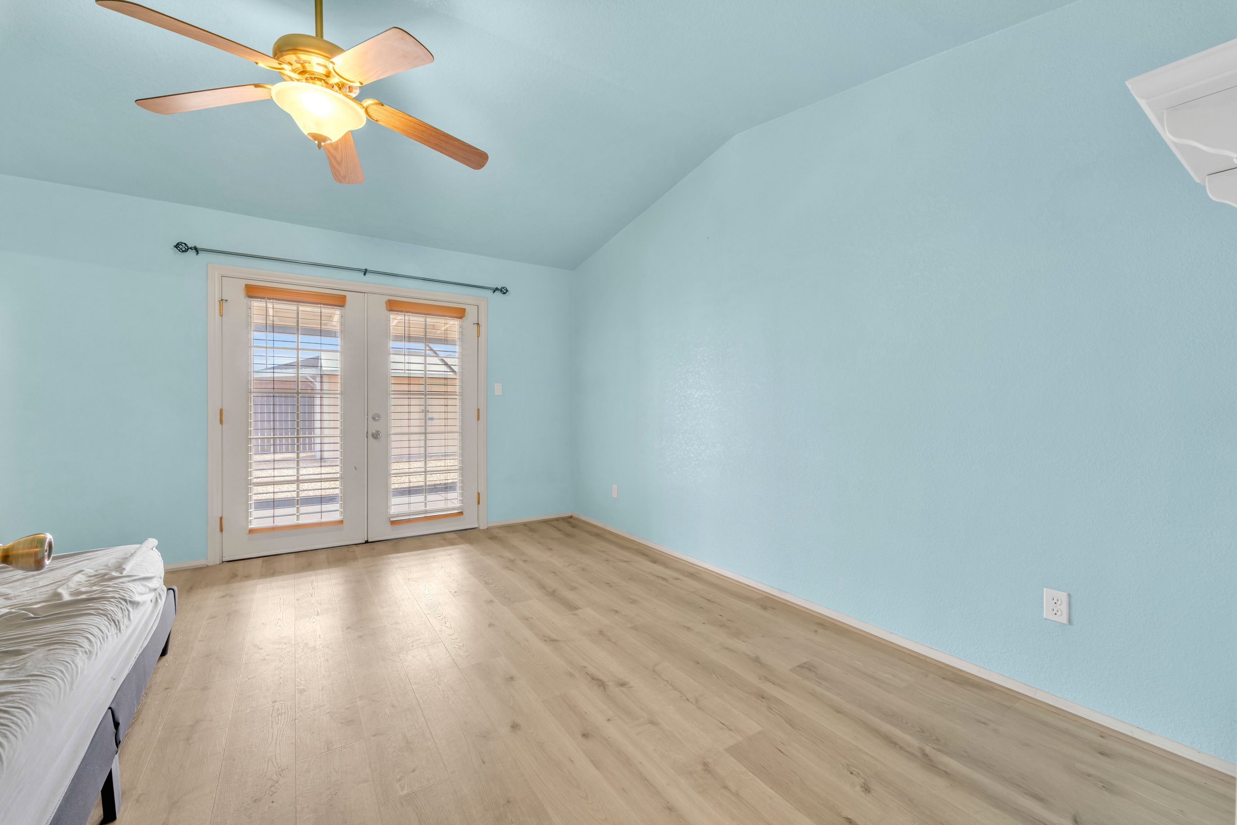 21648 95th St. 9.jpg