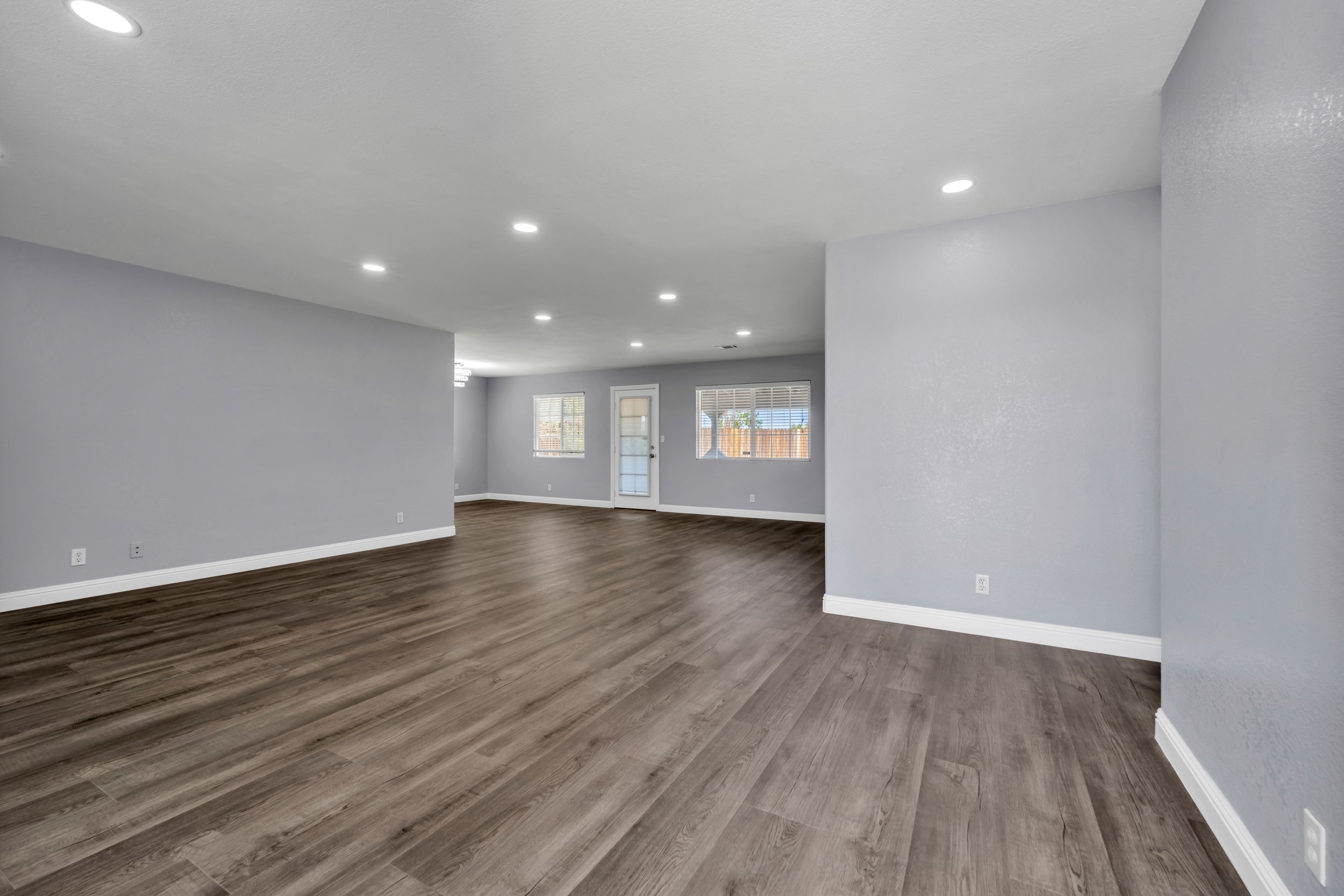 8373 Ironwood Ave. 3.jpg