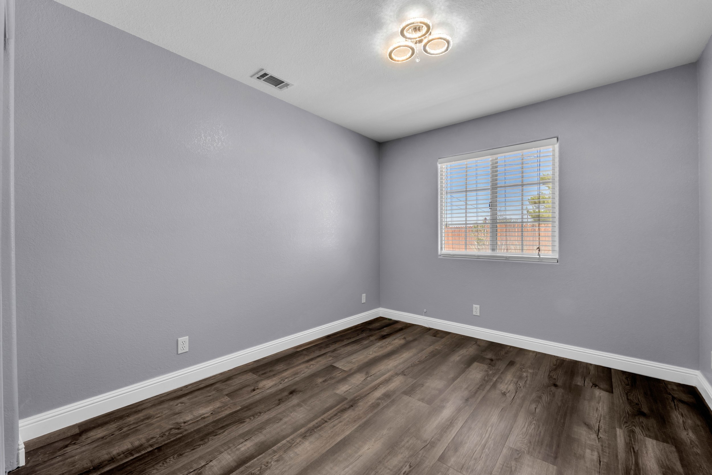 8373 Ironwood Ave. 13.jpg