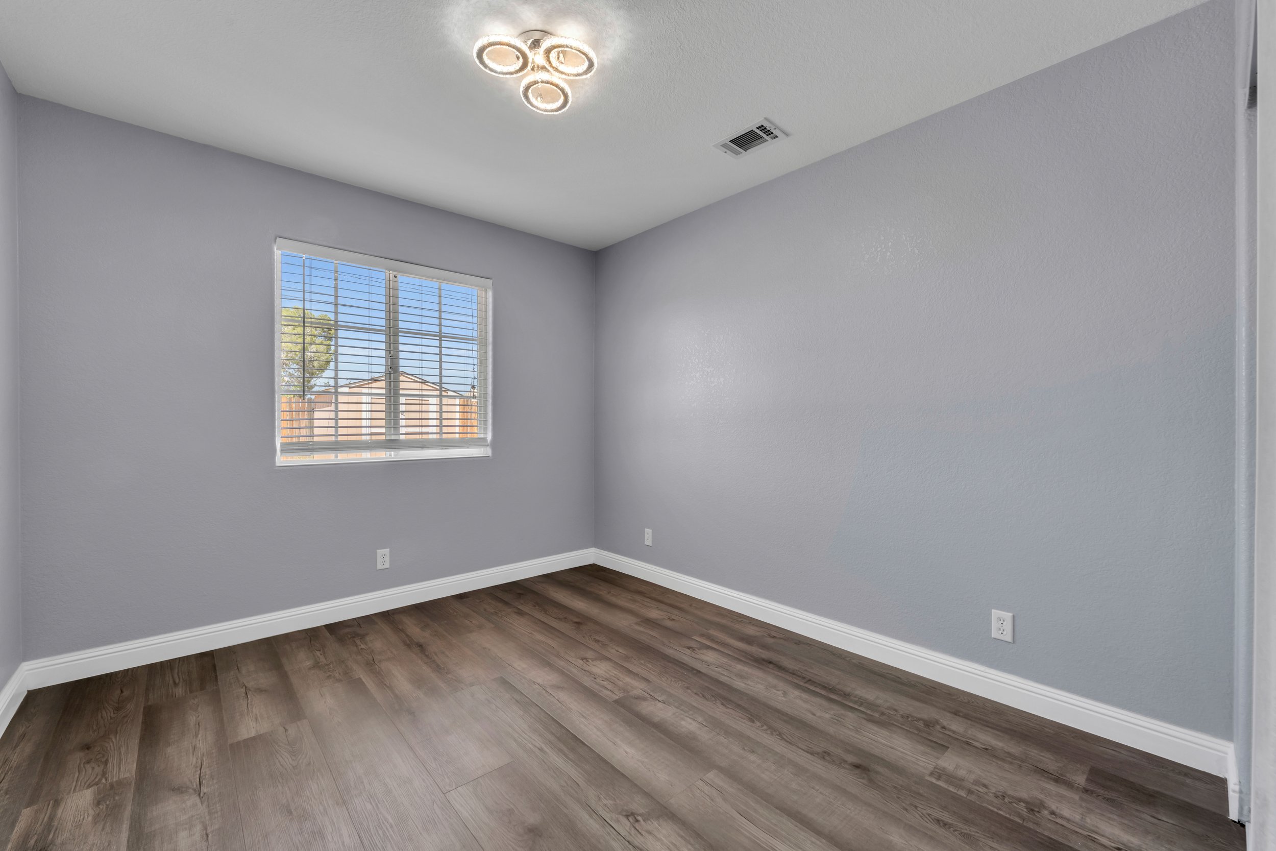 8373 Ironwood Ave. 17.jpg