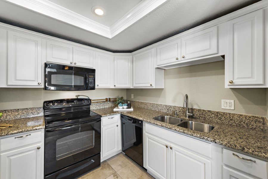 12-web-or-mls-14 Summerwood (12).jpg