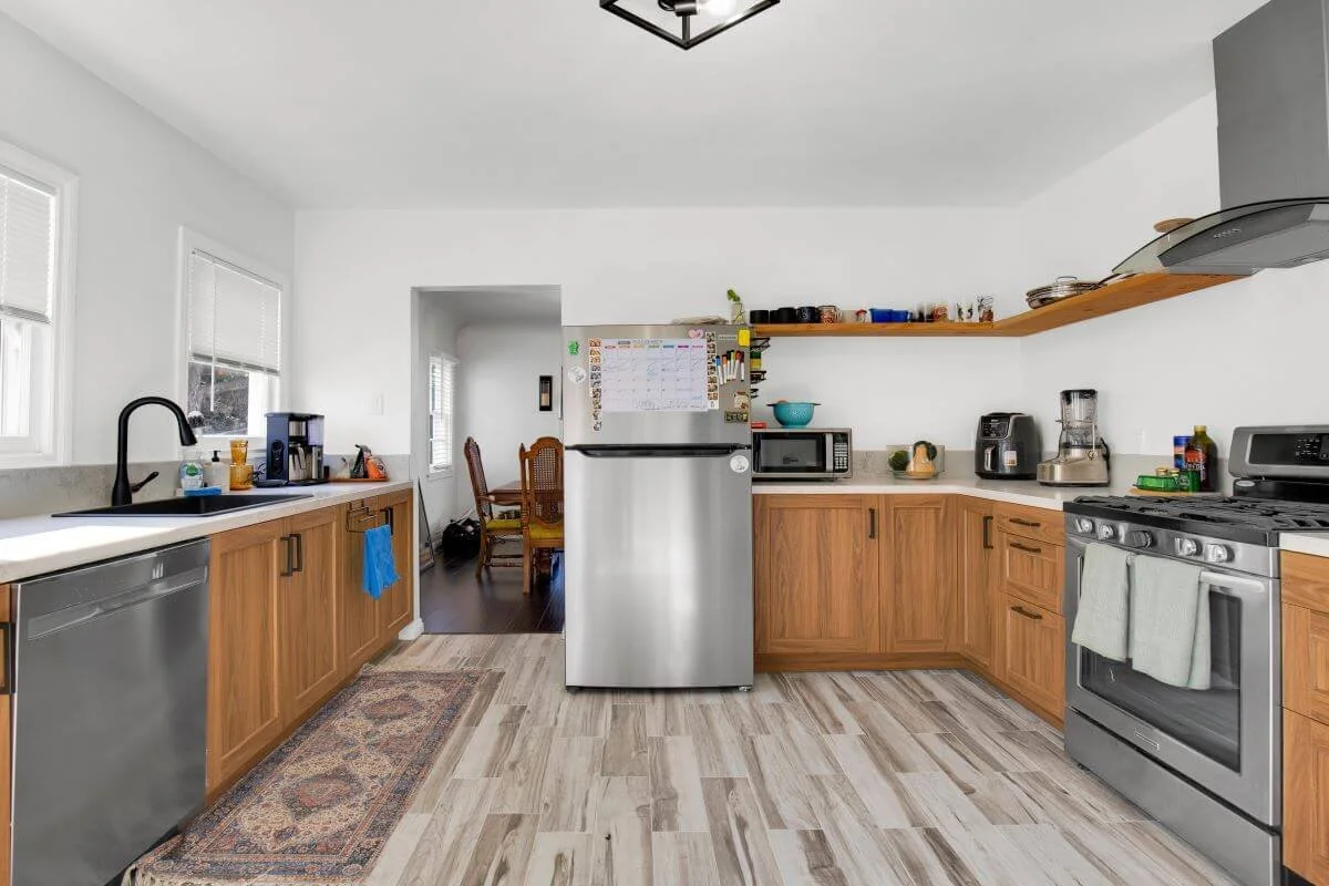 2490 Chestnut Av 5.jpg