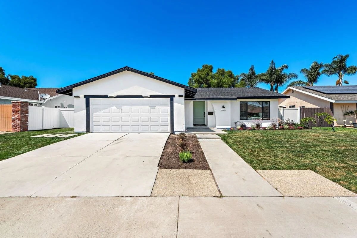 2-web-or-mls-25965 Avenida Cabrillo, San Juan Capistrano 1.jpg