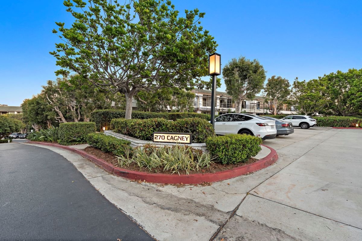 31-web-or-mls-270 Cagney 313 DAY (31).jpg