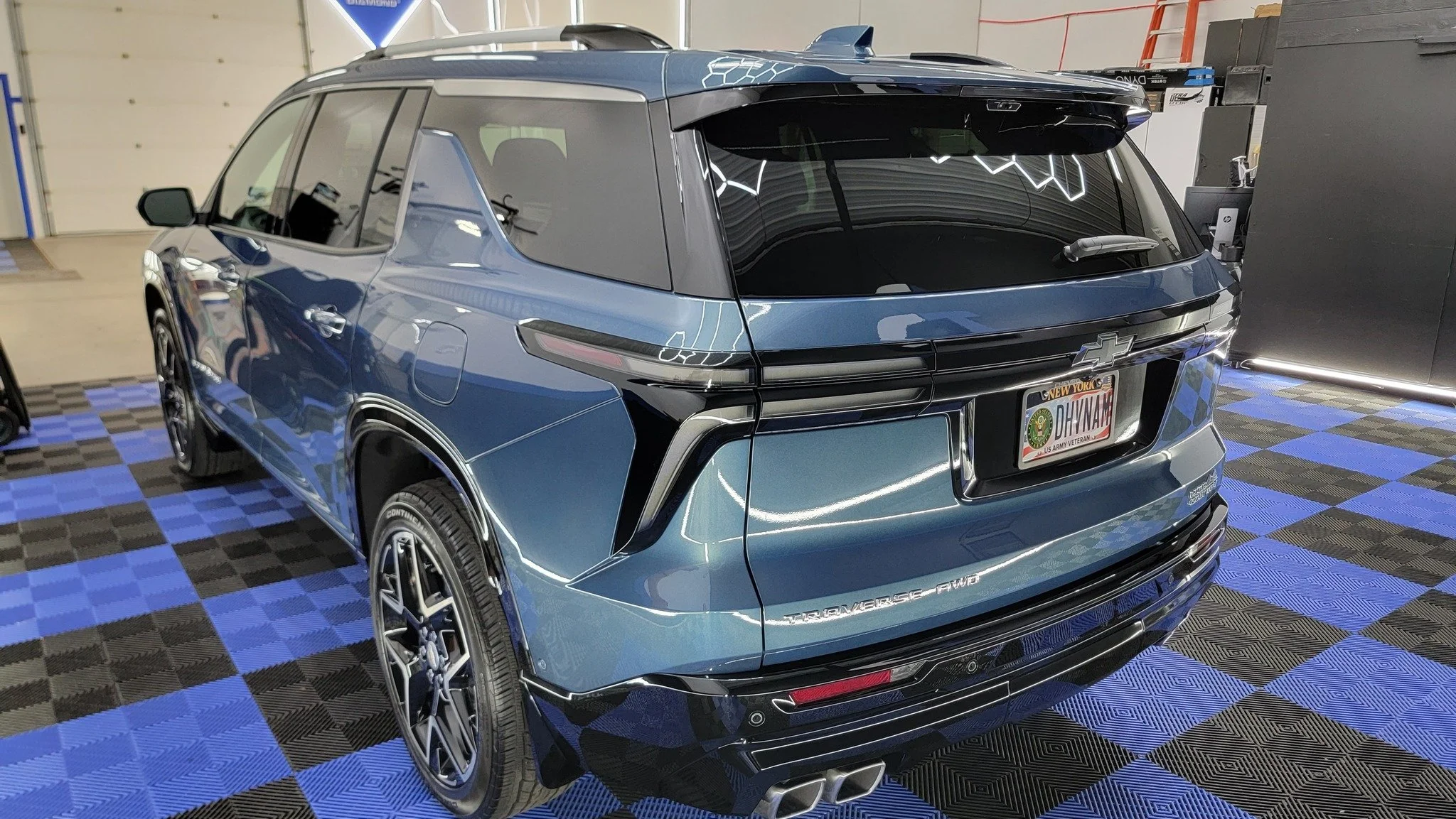 2025 CHEVROLET TRAVERSE HIGH COUNTRY
When you plan on keeping a vehicle forever, you protect it from day one! 💯 This Chevy Traverse got our lifetime undercoating and lifetime ceramic coating - maximum protection from top to bottom. What's the longes