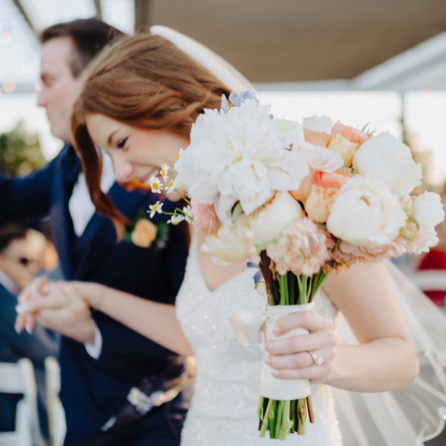 Details at Ariane &amp; Matt&rsquo;s Wedding 🧡 

Thanks again for capturing this day of love @mcneilephotography 📸

#tampabayweddings #tampaflorist #stpetewedding #stpetefloraldesign #springweddingflowers #floraldesign