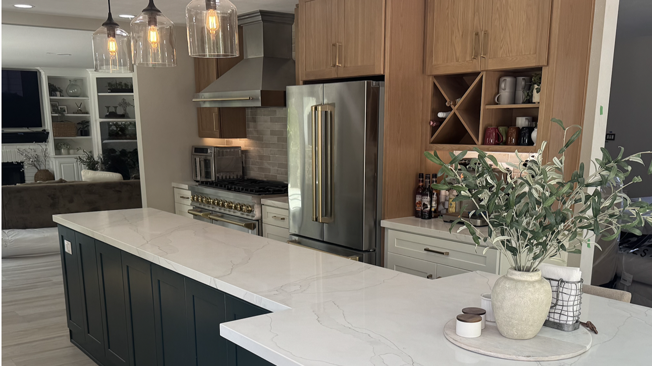 Agoura+Hills+-Kitchen+2+copy.png