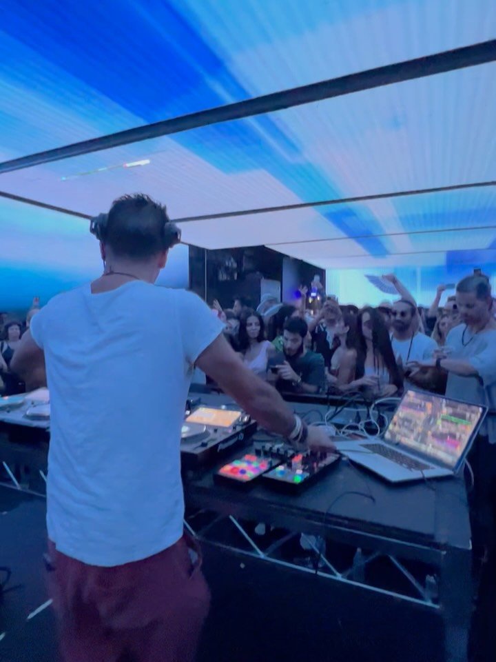 NYE but make it main character energy 🥂
@alifarahaniofficial soundtracking our personality shift into 2026.
Strong vibes, late-night decisions, &ldquo;one more track&rdquo; energy till 3am.
If you&rsquo;re asking &ldquo;what&rsquo;s the move?&rdquo;