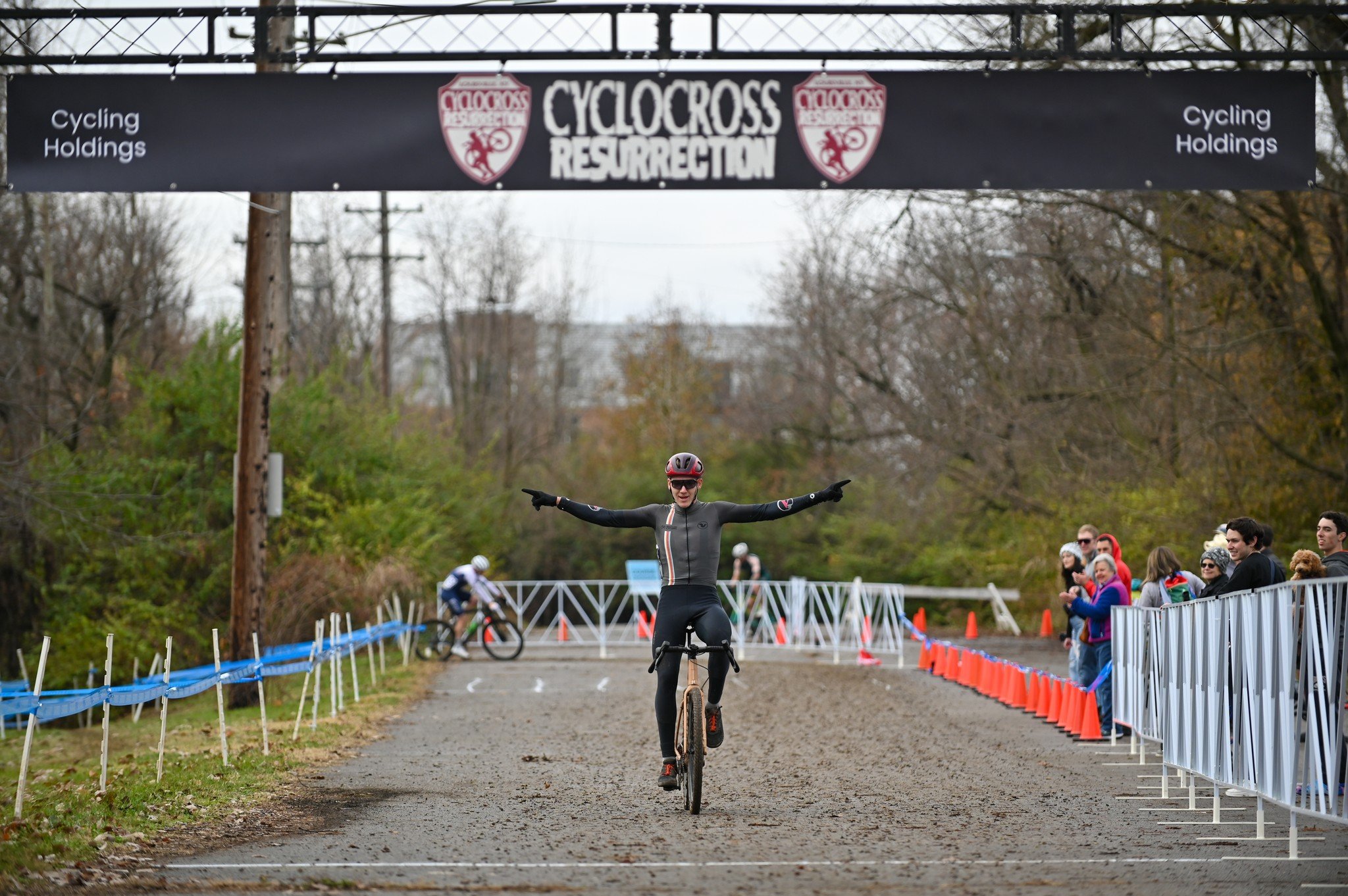 We'd like to offer a congratulations to Sam Akin @_samueljakin, Laura Rice @lauraroars, Eric Anderson @ericanderson315, and Brandon Grant @lvv_nexigen_racing for their top-15 finishes at the USA Cycling National Championships!! 

Sam Akin is a Louisv