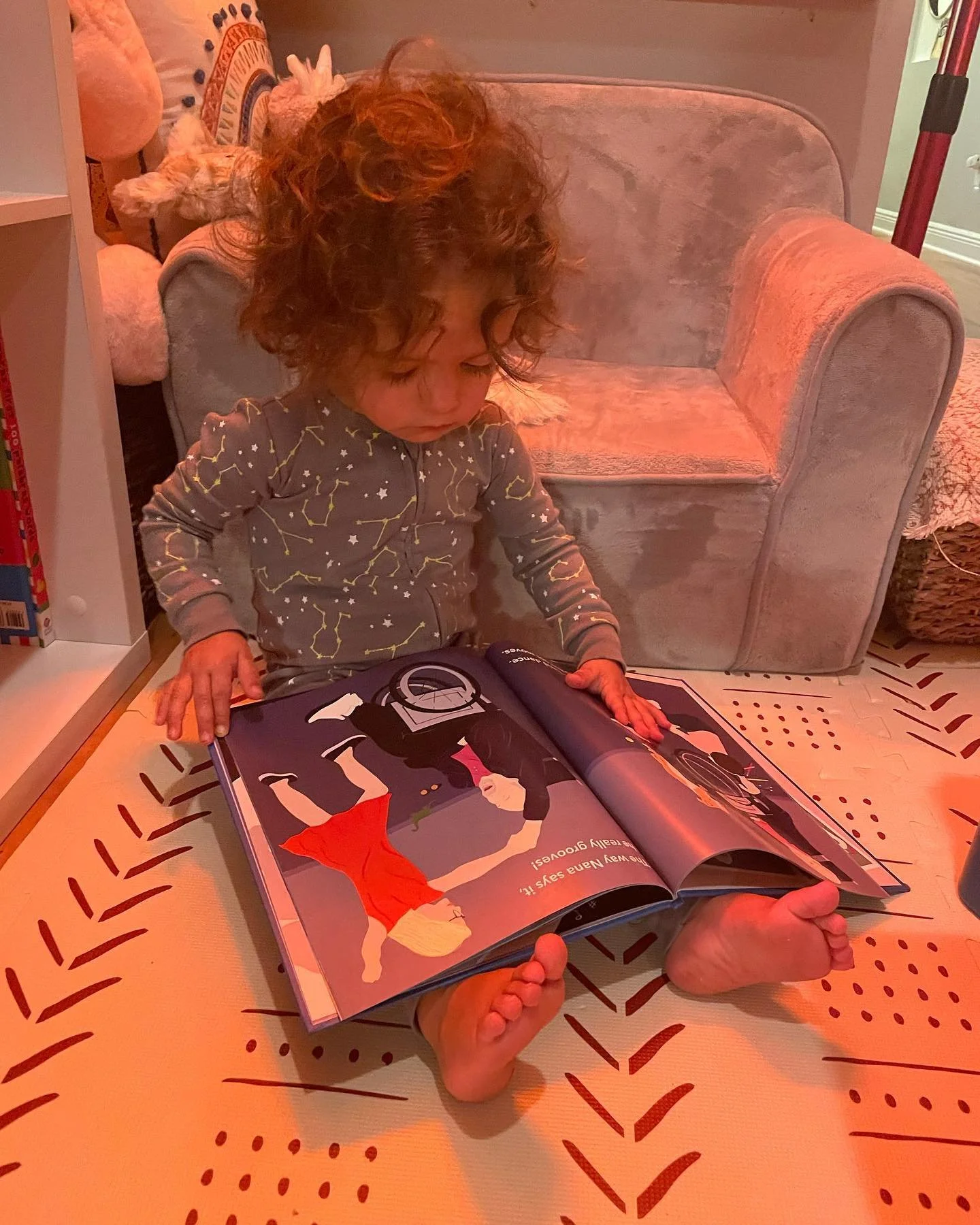 This is such a special post for me, and special reader! @rohisreadery was the first bookstore that took in our book and it was an experience that was full of love and so much mutual respect and appreciation. @pranoo_k sent me these of her sweet Revol